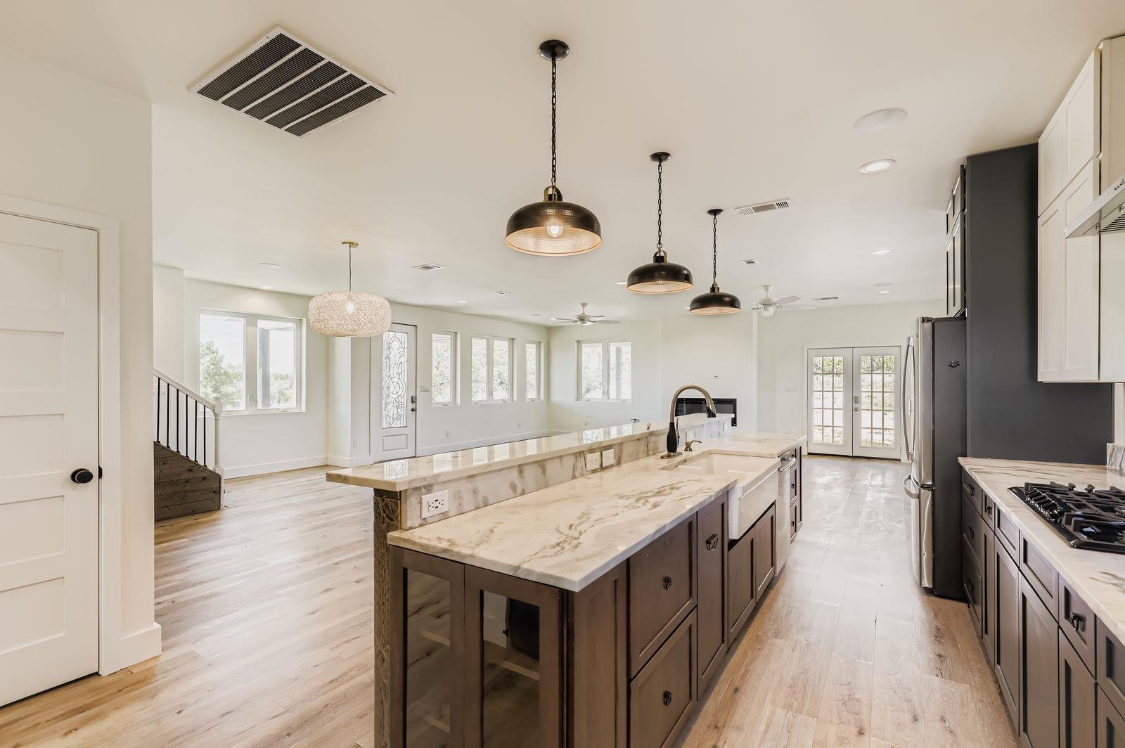 980 Sycamore Creek Dr, Dripping Springs, TX 78620