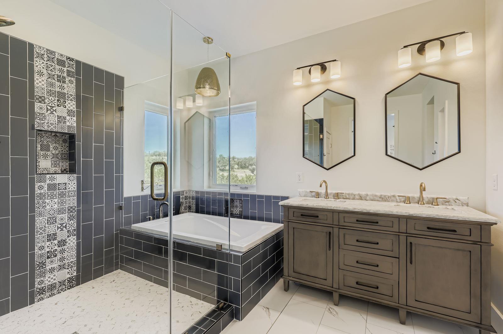 980 Sycamore Creek Dr, Dripping Springs, TX 78620