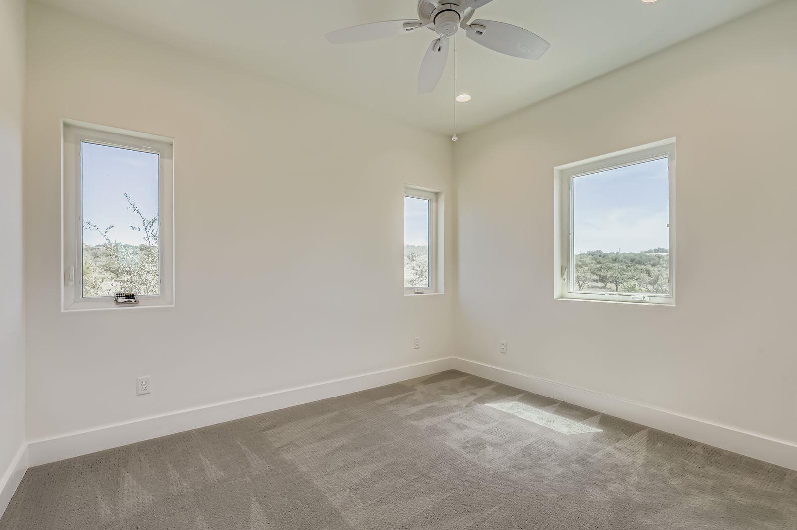 980 Sycamore Creek Dr, Dripping Springs, TX 78620