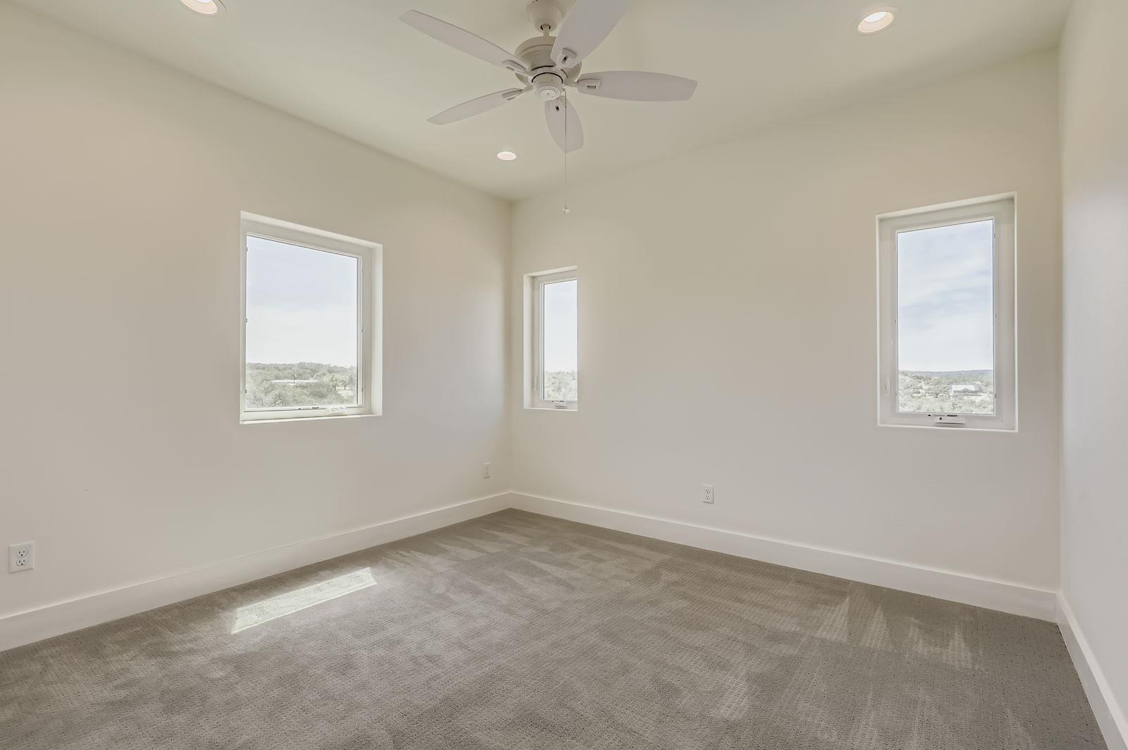 980 Sycamore Creek Dr, Dripping Springs, TX 78620
