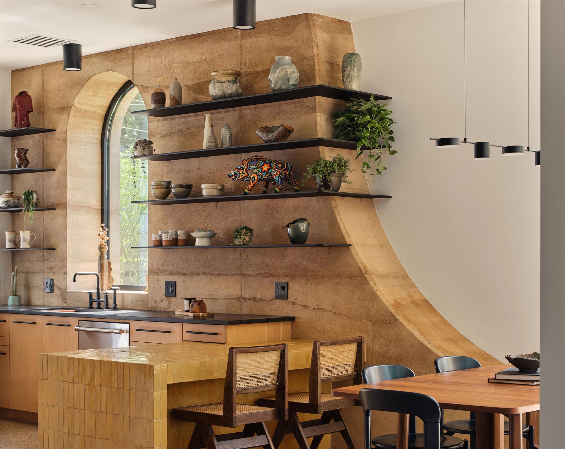 2201 Garden St, Austin, TX 78702