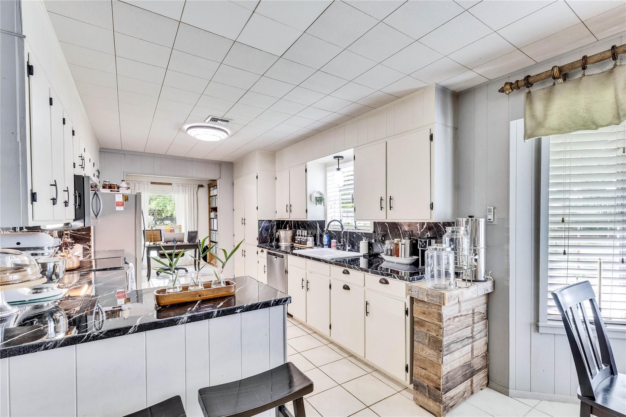 18700 San Marcos Highway, Martindale, TX 78655