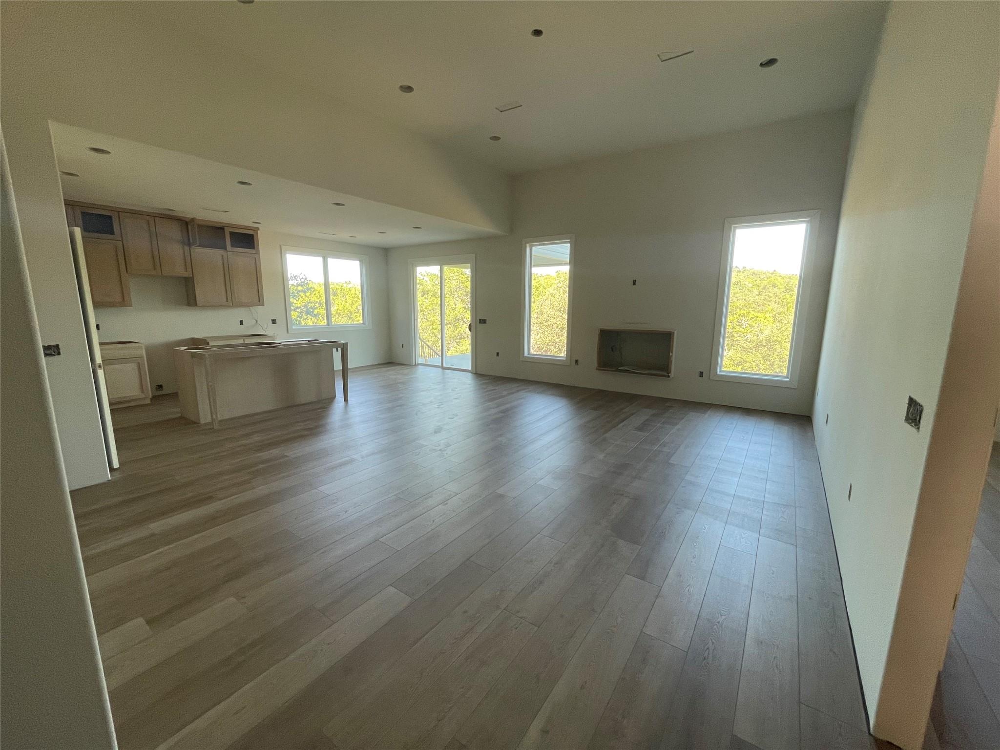 813 Newport Dr, Spicewood, TX 78669