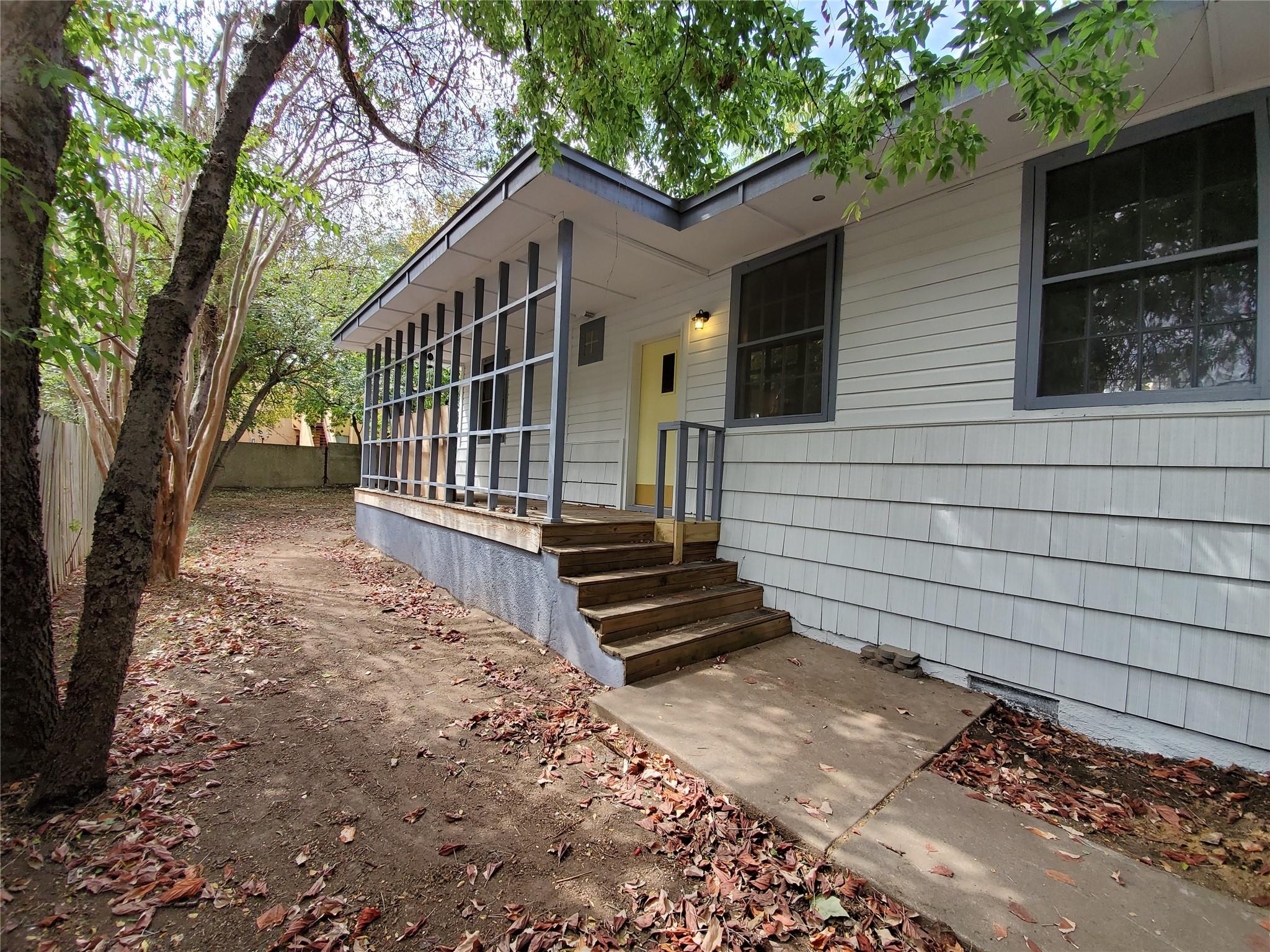 925 E 41st St # B, Austin, TX 78751