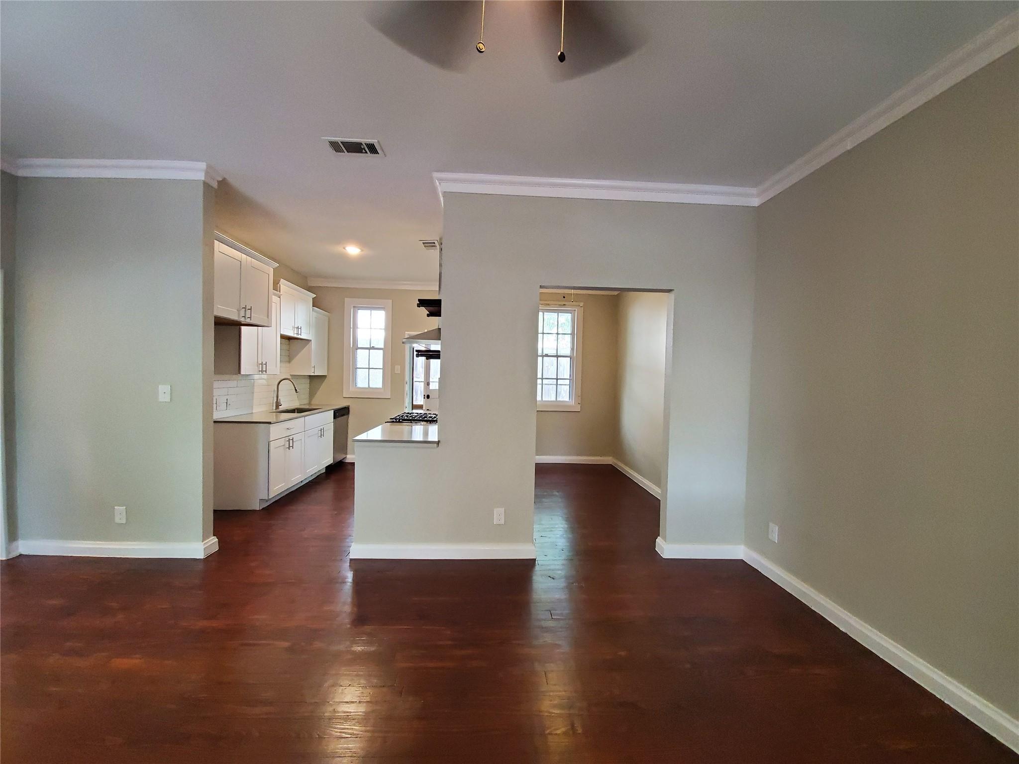 925 E 41st St # B, Austin, TX 78751