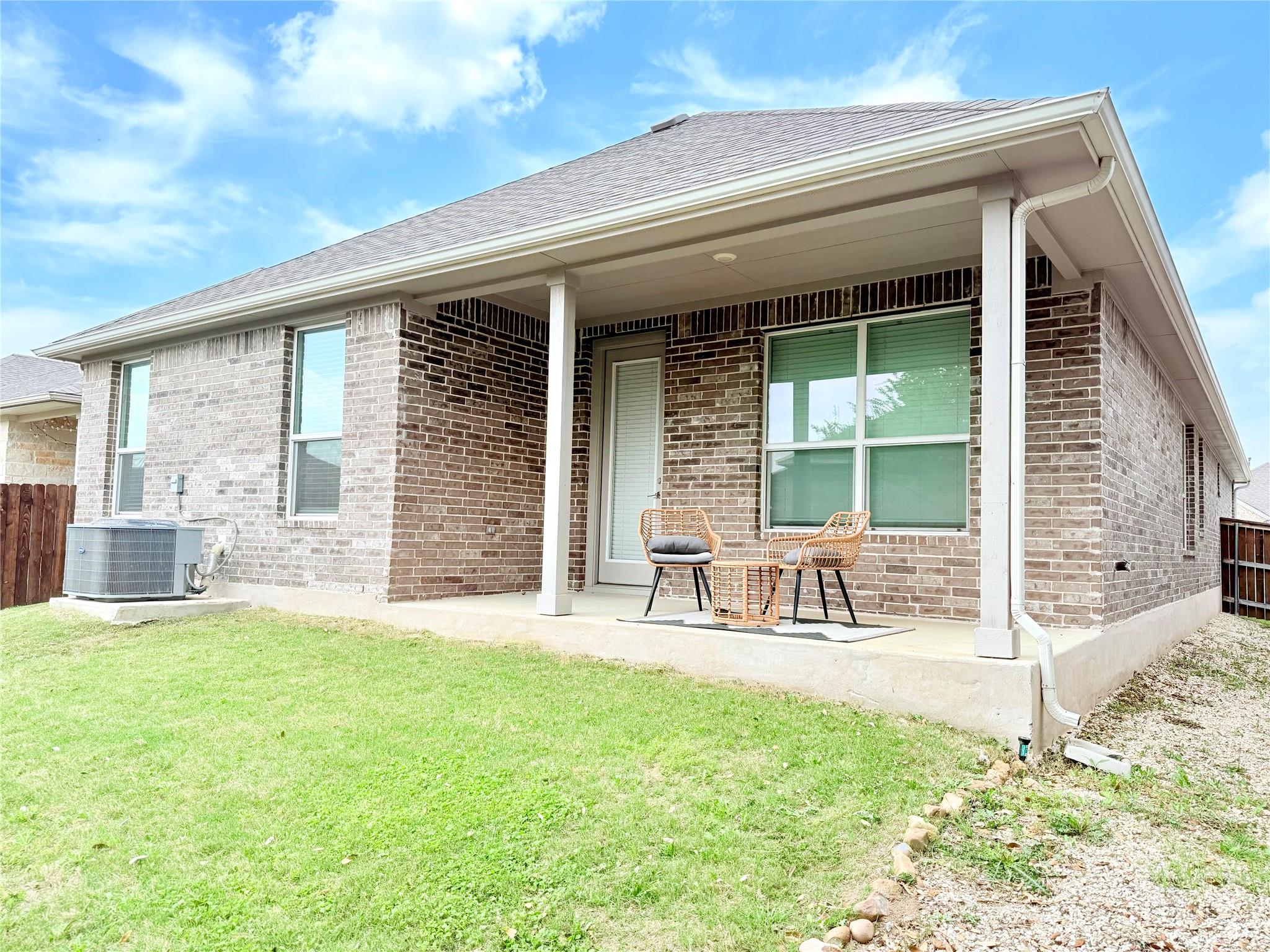 2416 Bear Cub Bnd, Leander, TX 78641