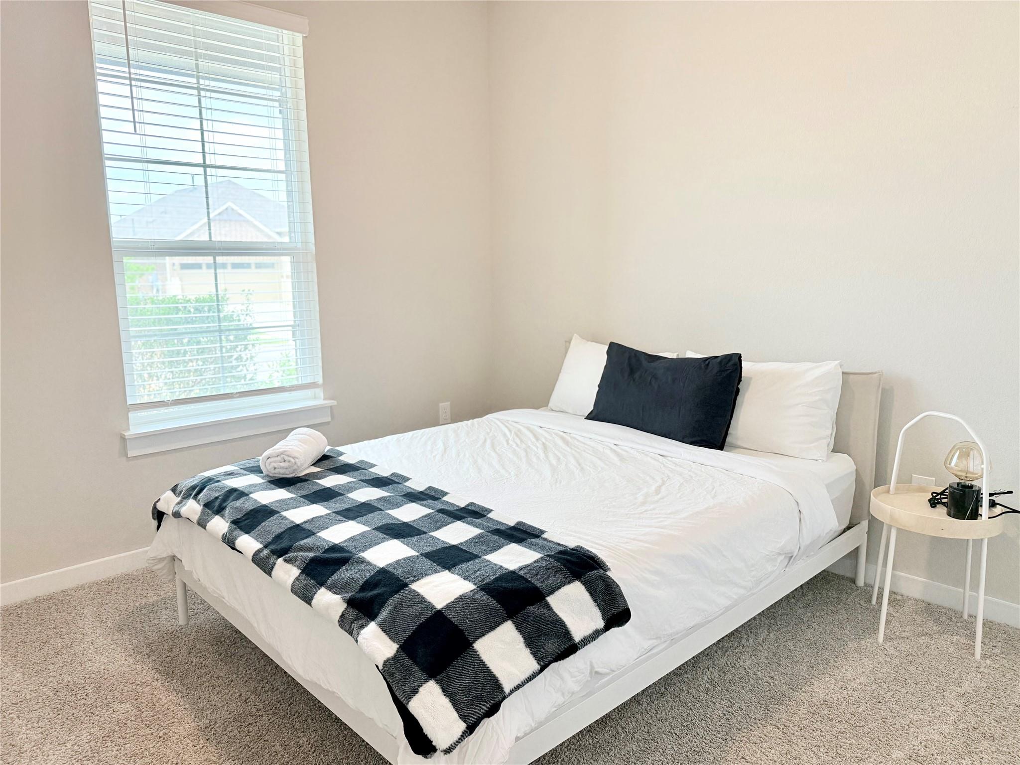 2416 Bear Cub Bnd, Leander, TX 78641