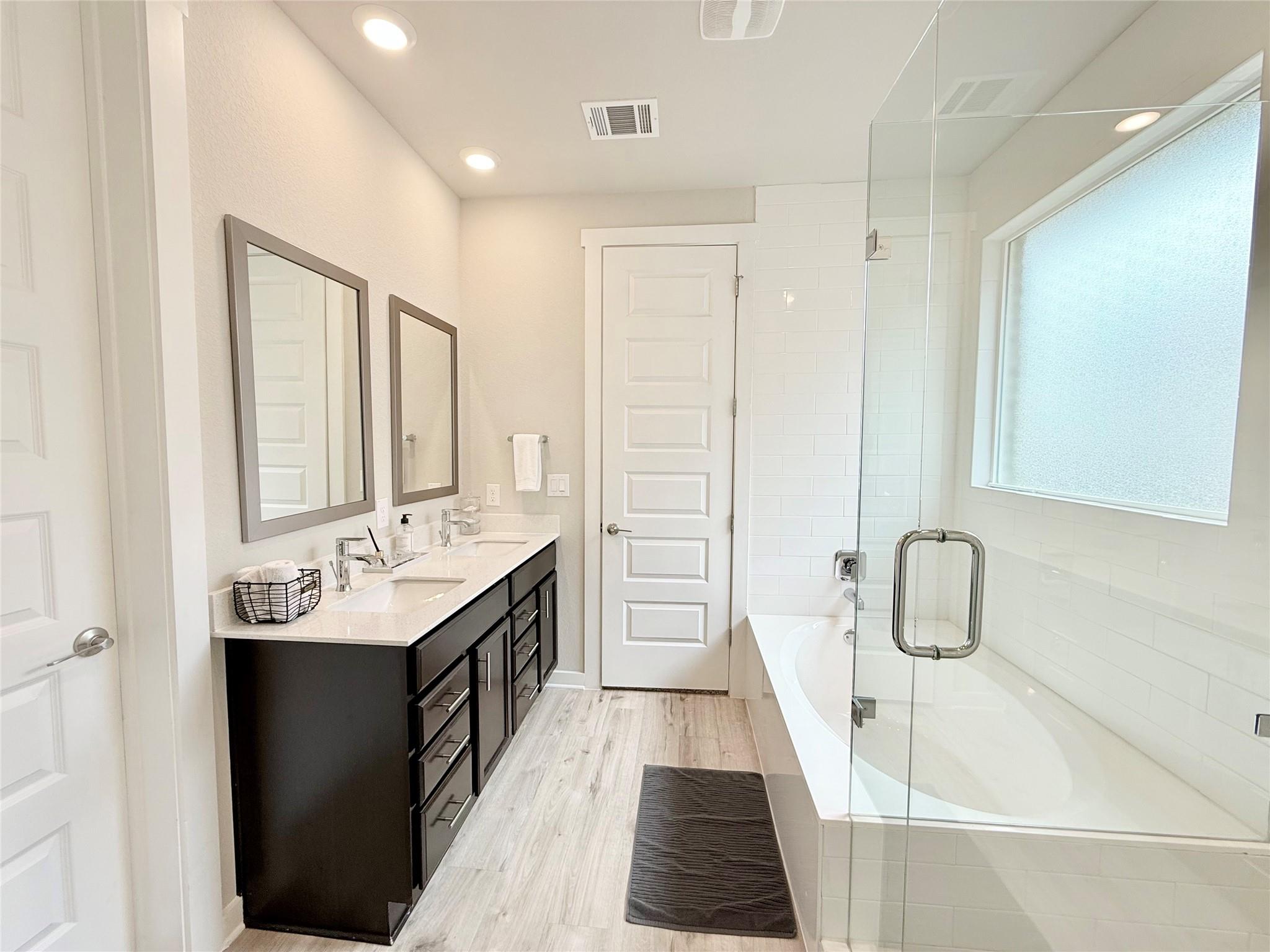 2416 Bear Cub Bnd, Leander, TX 78641