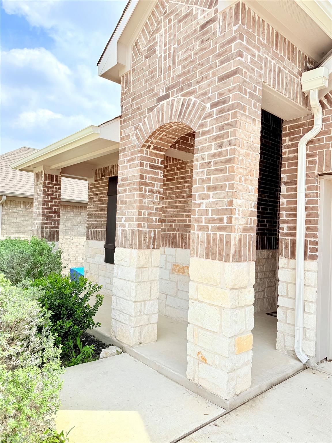 2416 Bear Cub Bnd, Leander, TX 78641