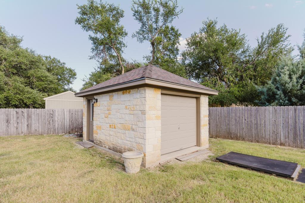 1102 Deer Xing, Salado, TX 76571
