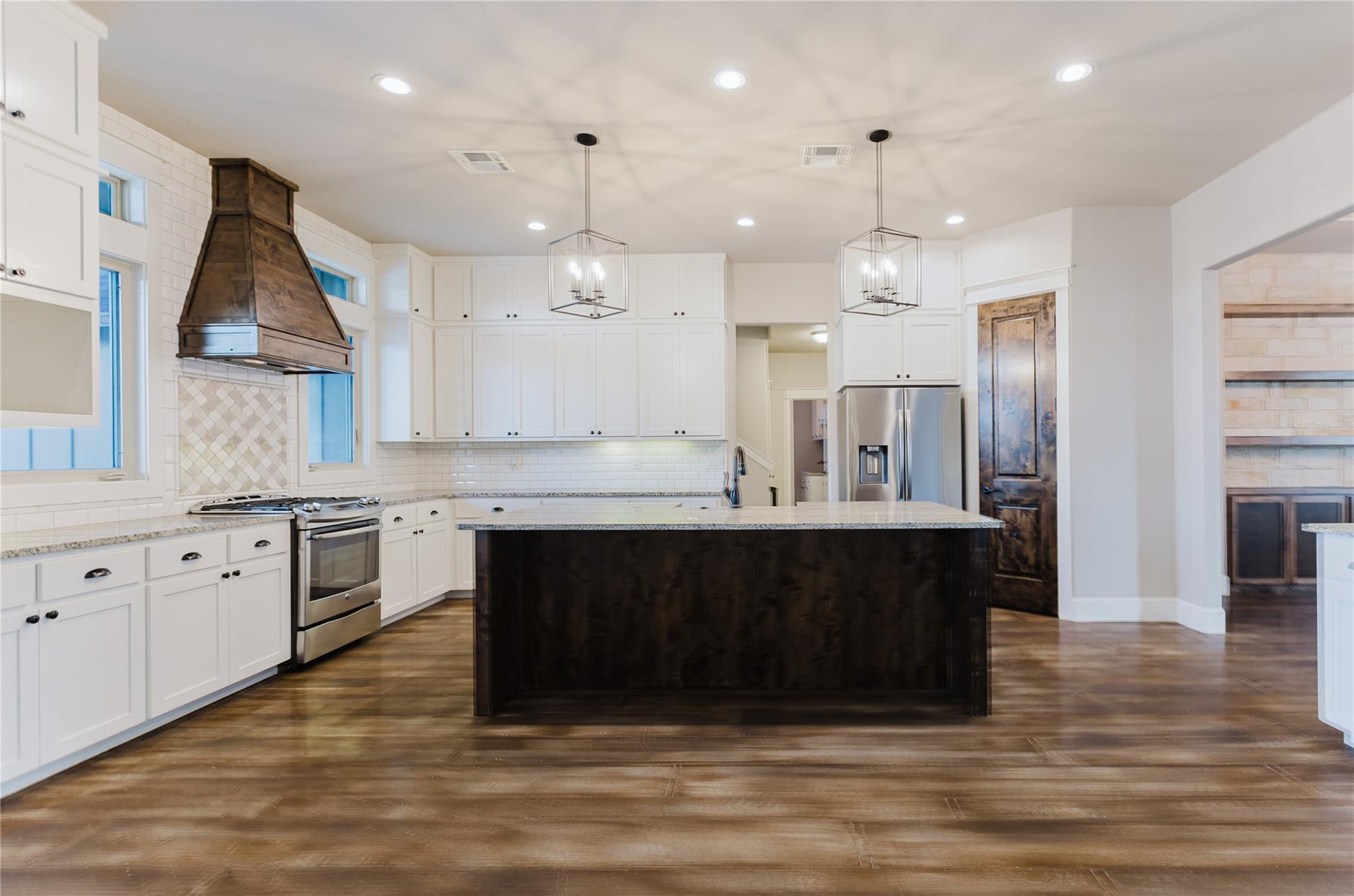 1102 Deer Xing, Salado, TX 76571