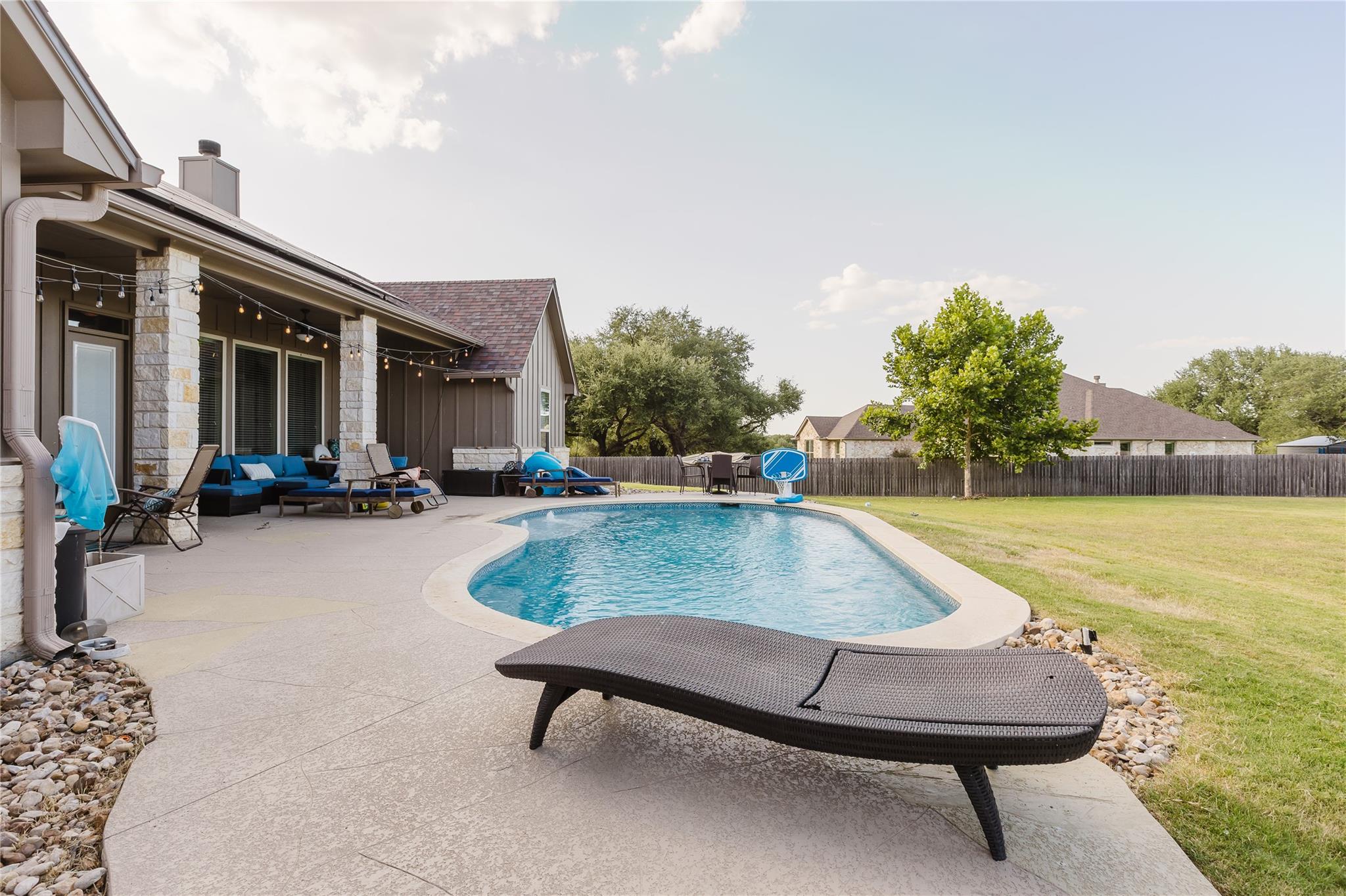 1102 Deer Xing, Salado, TX 76571