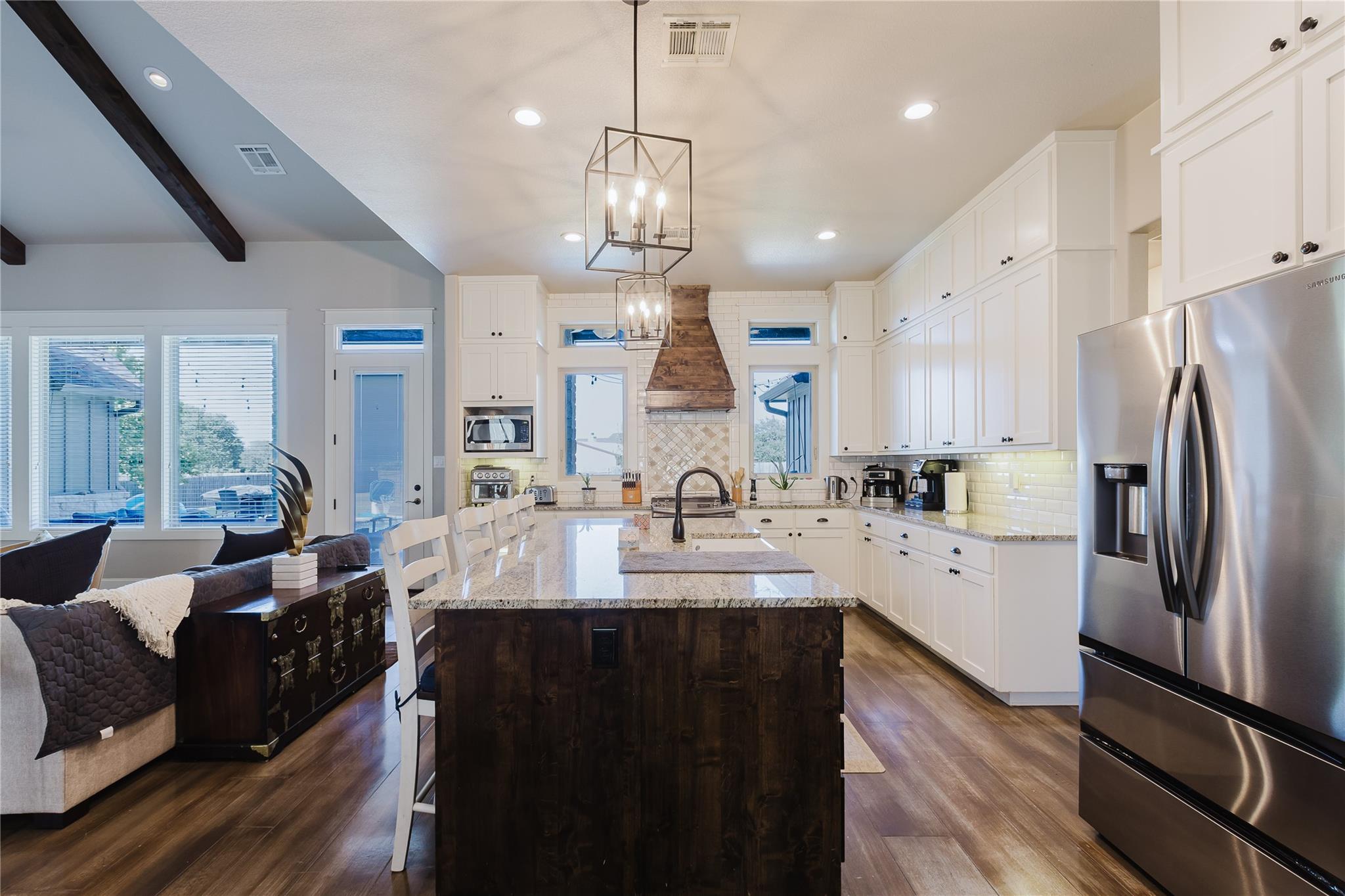 1102 Deer Xing, Salado, TX 76571