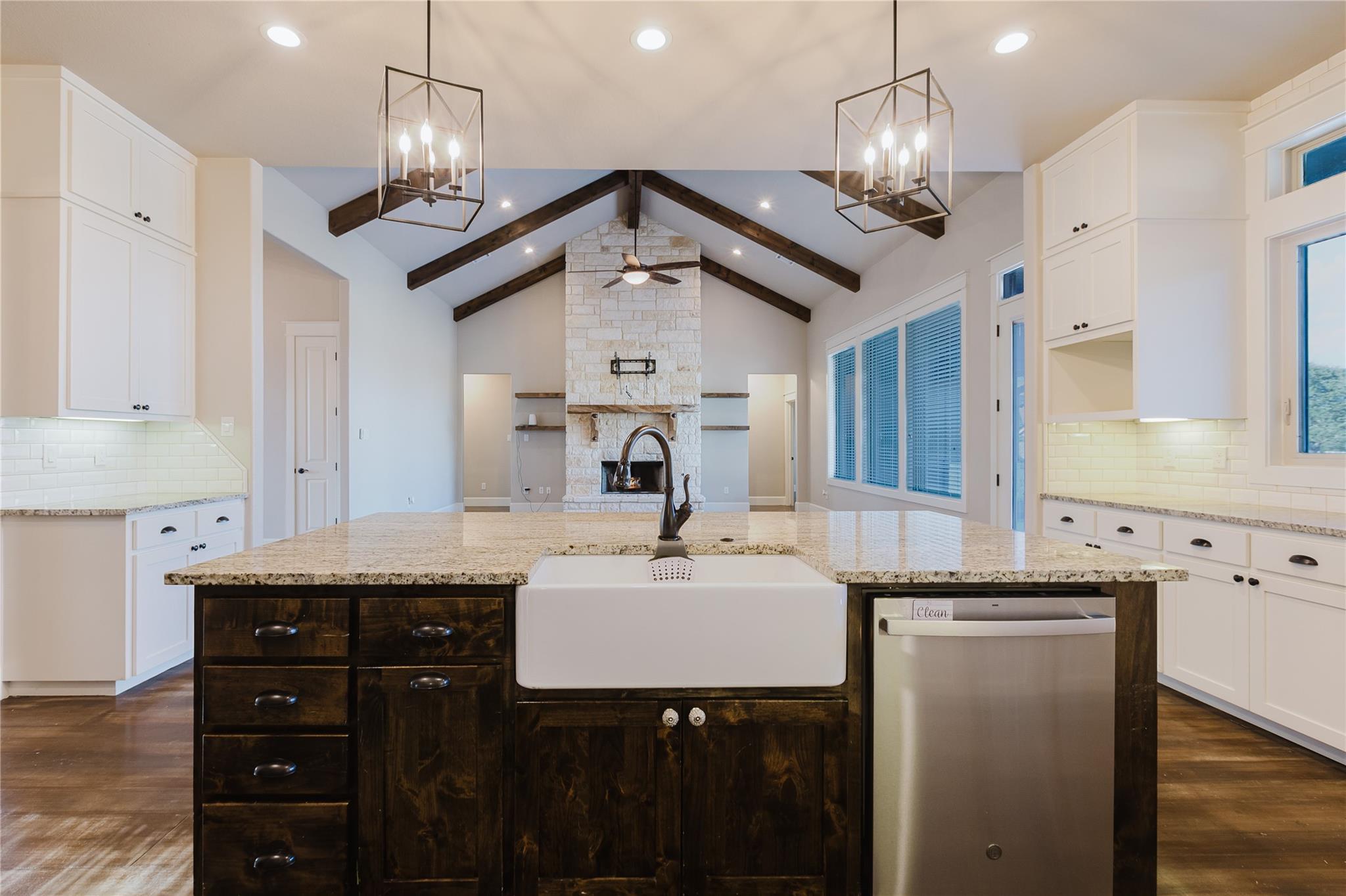 1102 Deer Xing, Salado, TX 76571