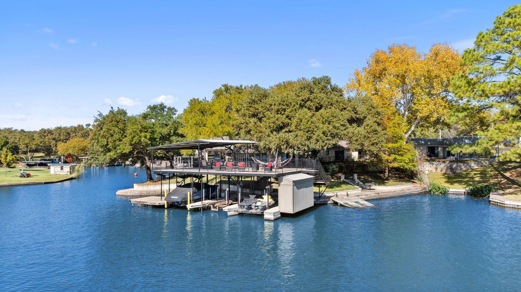 1880 Purple Sage Ln, Kingsland, TX 78639