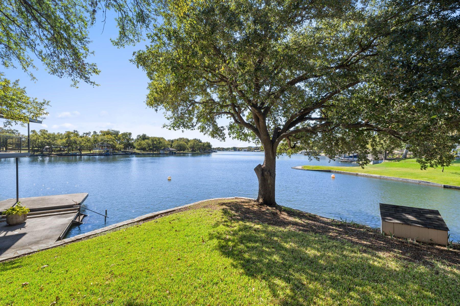 1880 Purple Sage Ln, Kingsland, TX 78639