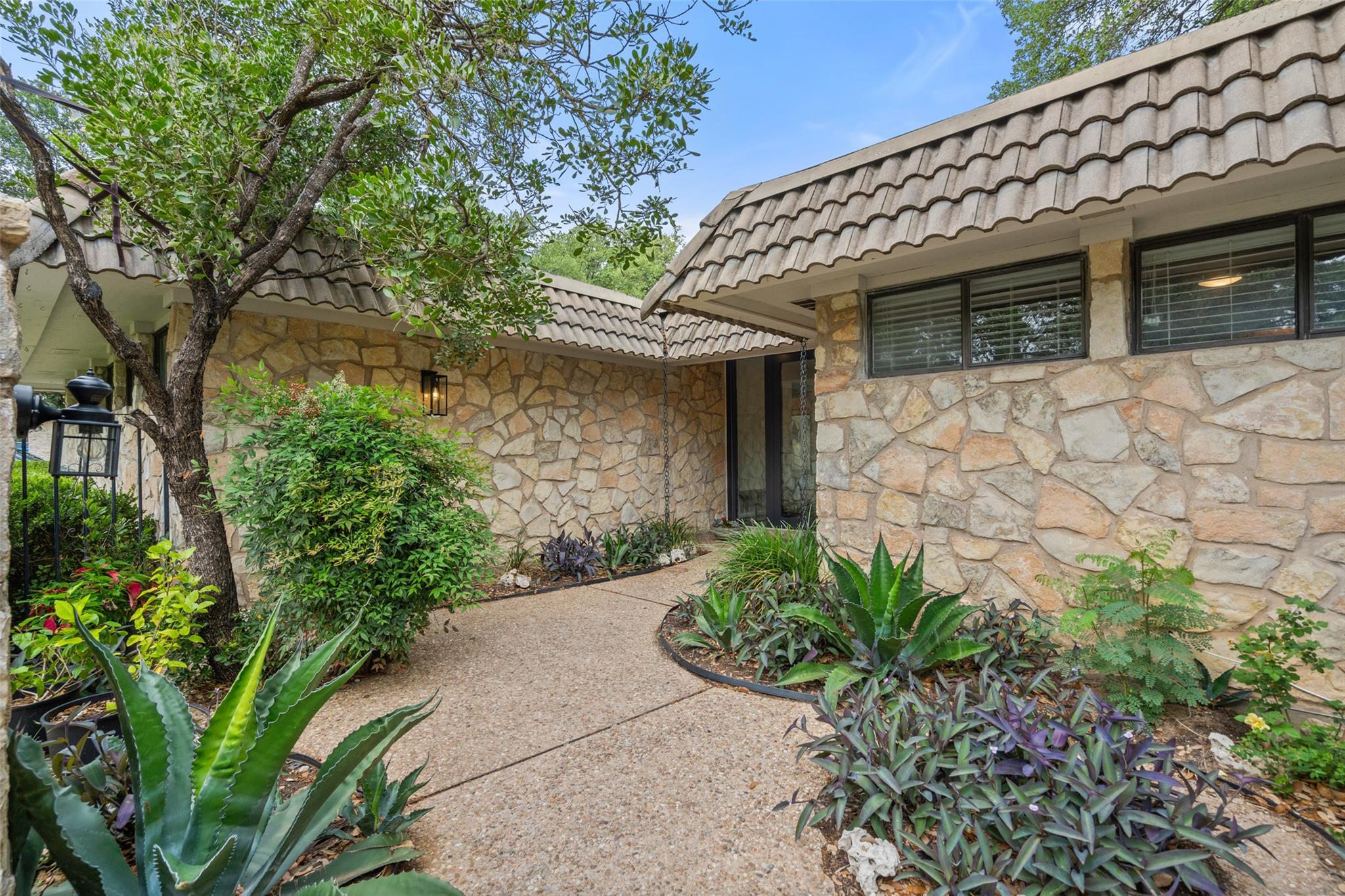 113 Comet, Lakeway, TX 78734