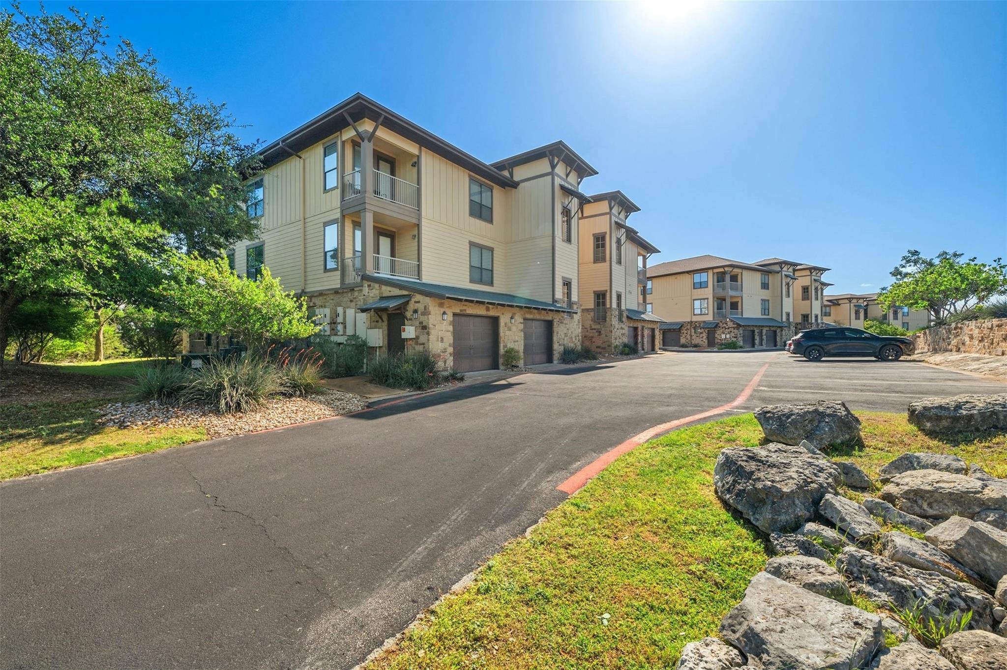 17800 Edgewood Way # 202, Jonestown, TX 78645