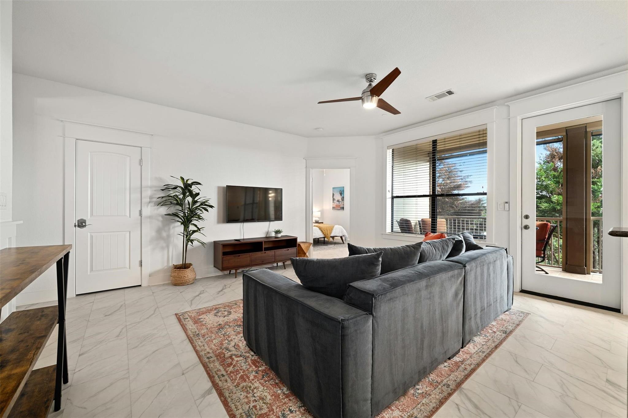 17800 Edgewood Way # 202, Jonestown, TX 78645