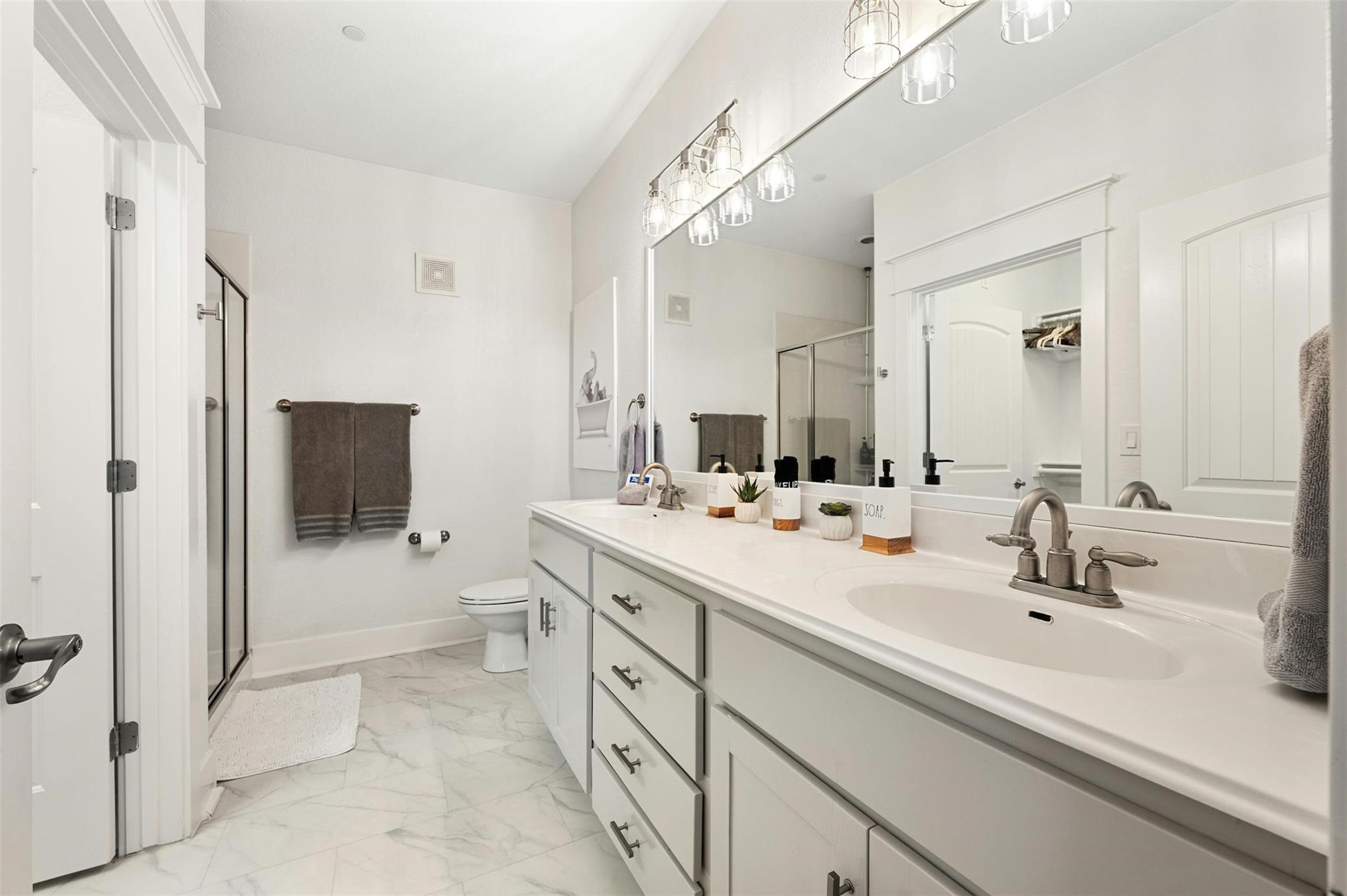 17800 Edgewood Way # 202, Jonestown, TX 78645