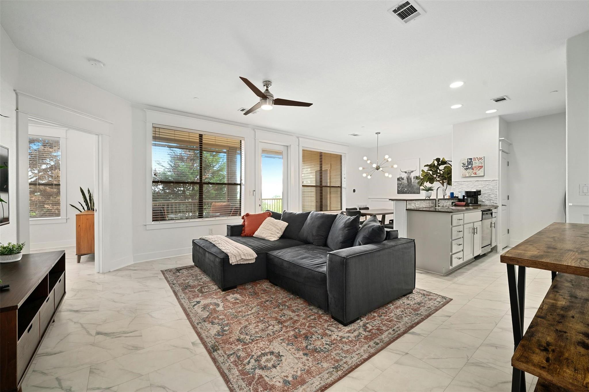 17800 Edgewood Way # 202, Jonestown, TX 78645