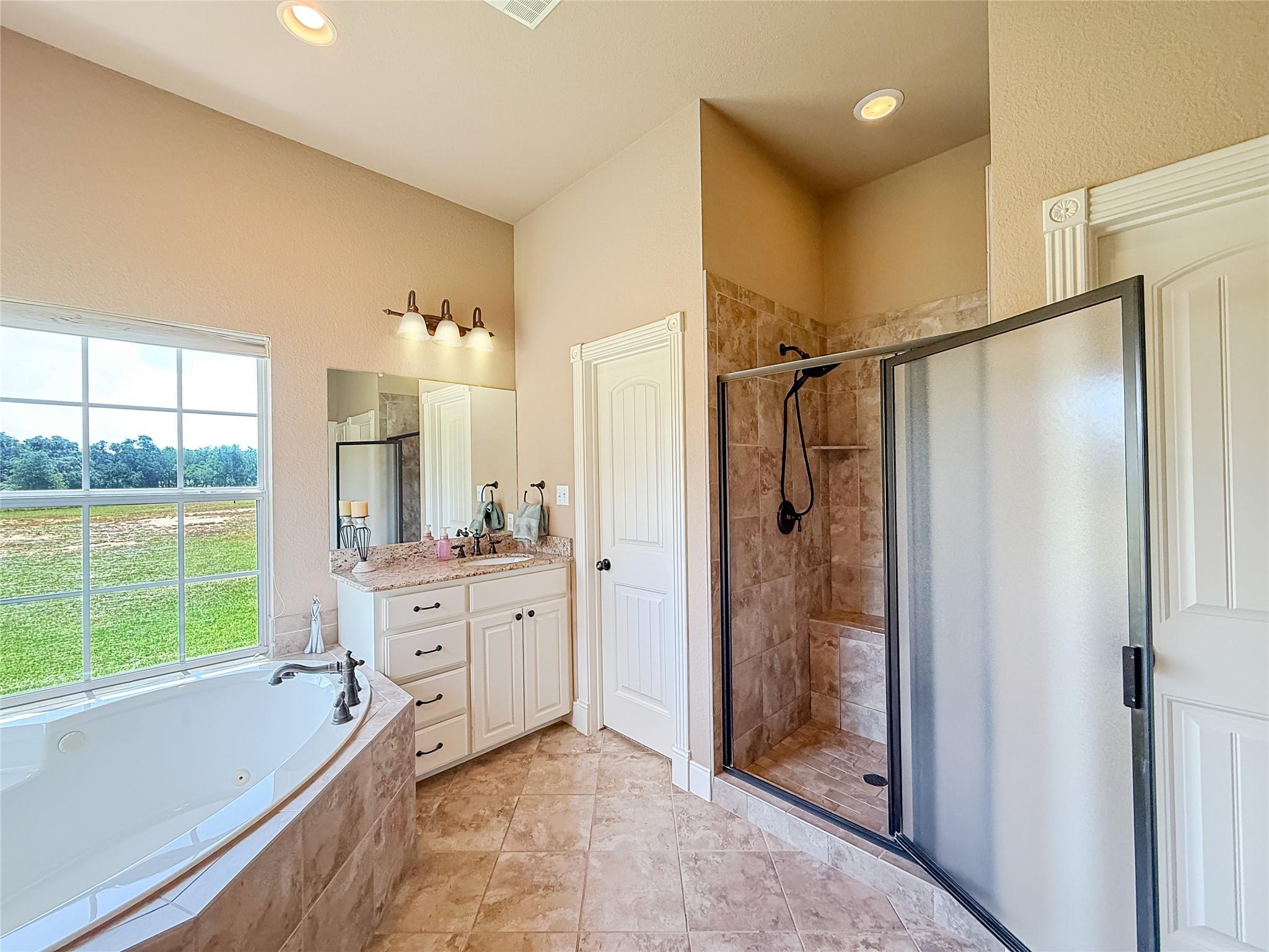 1611 W Fm 696, Lexington, TX 78947