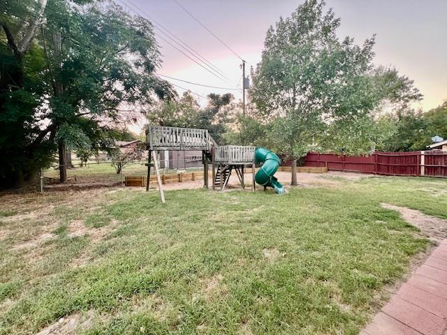 403 San Jacinto Dr, Rockdale, TX 76567