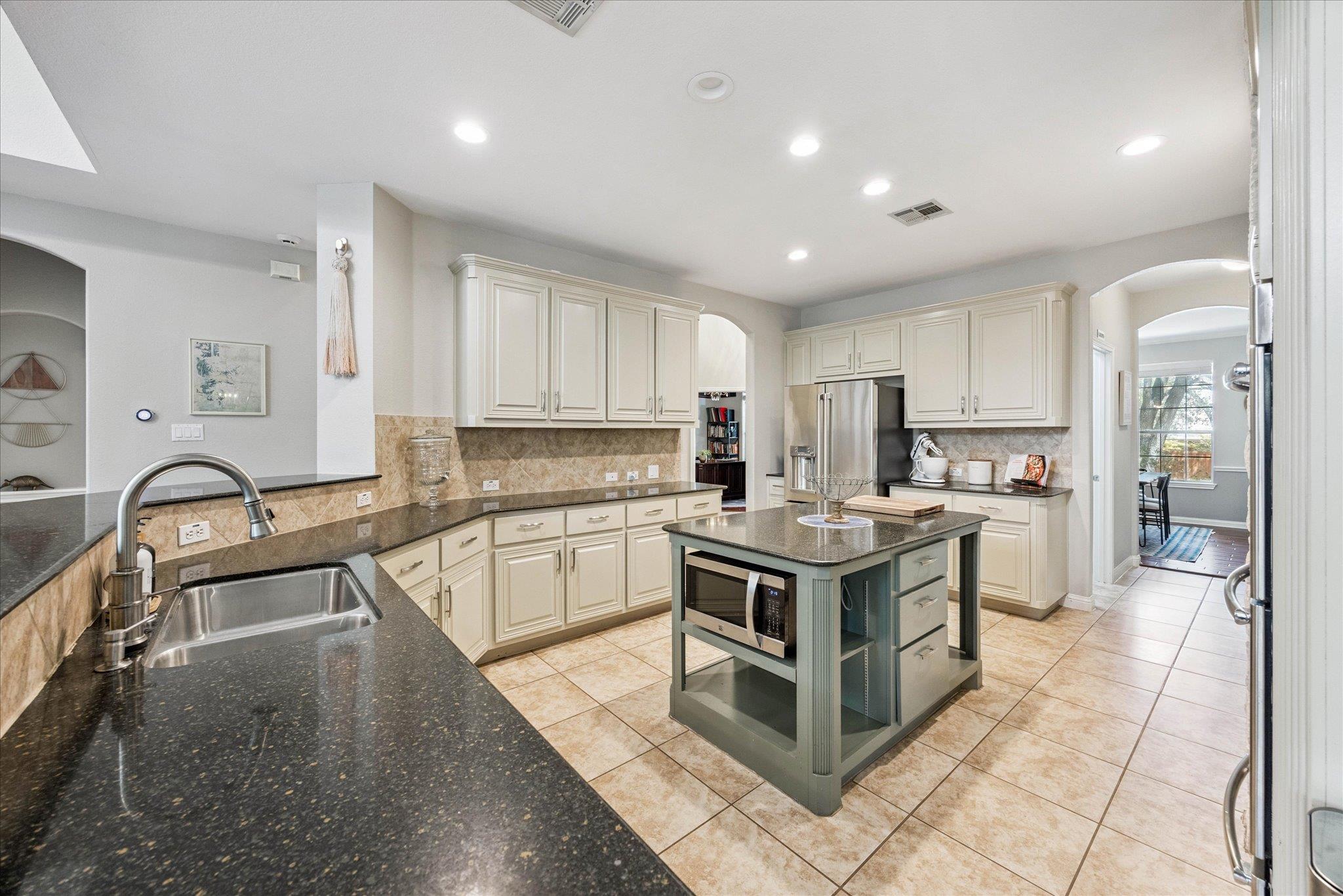 6817 Blissfield Dr, Austin, TX 78739