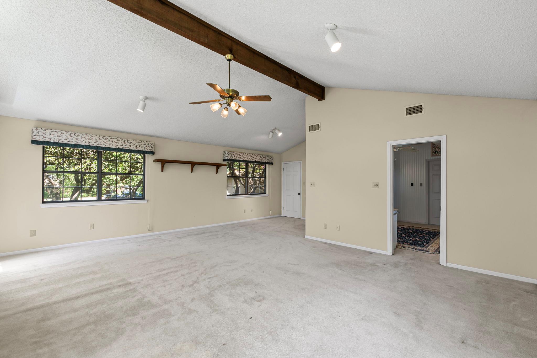 415 Dasher Dr, Lakeway, TX 78734