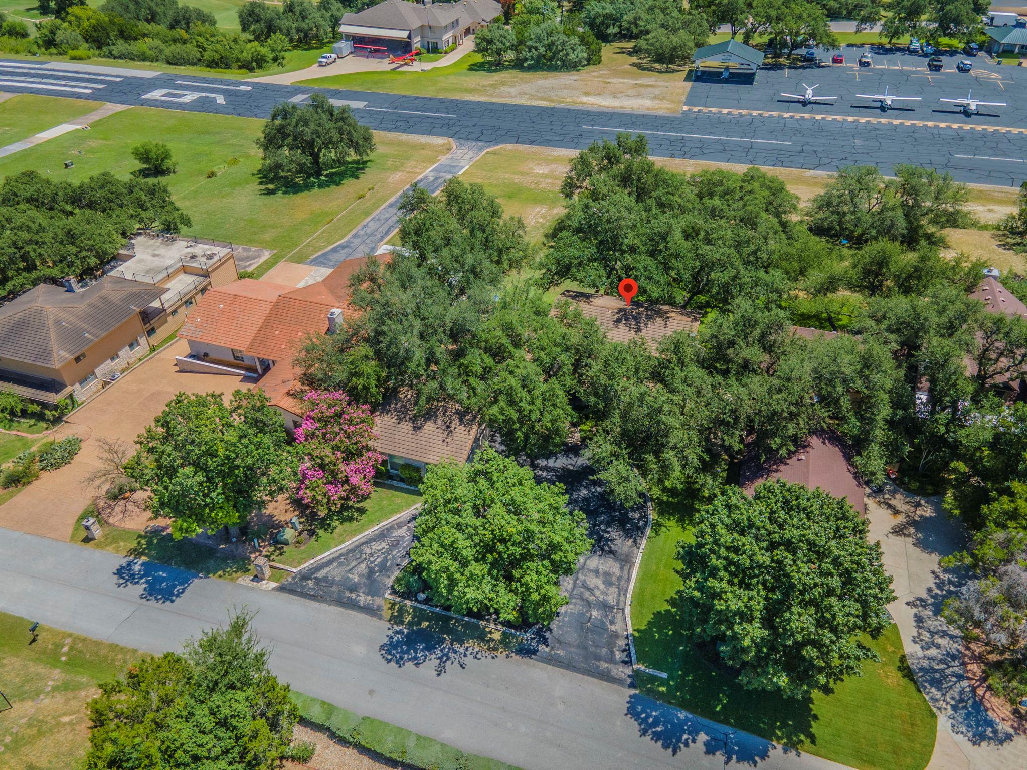 415 Dasher Dr, Lakeway, TX 78734