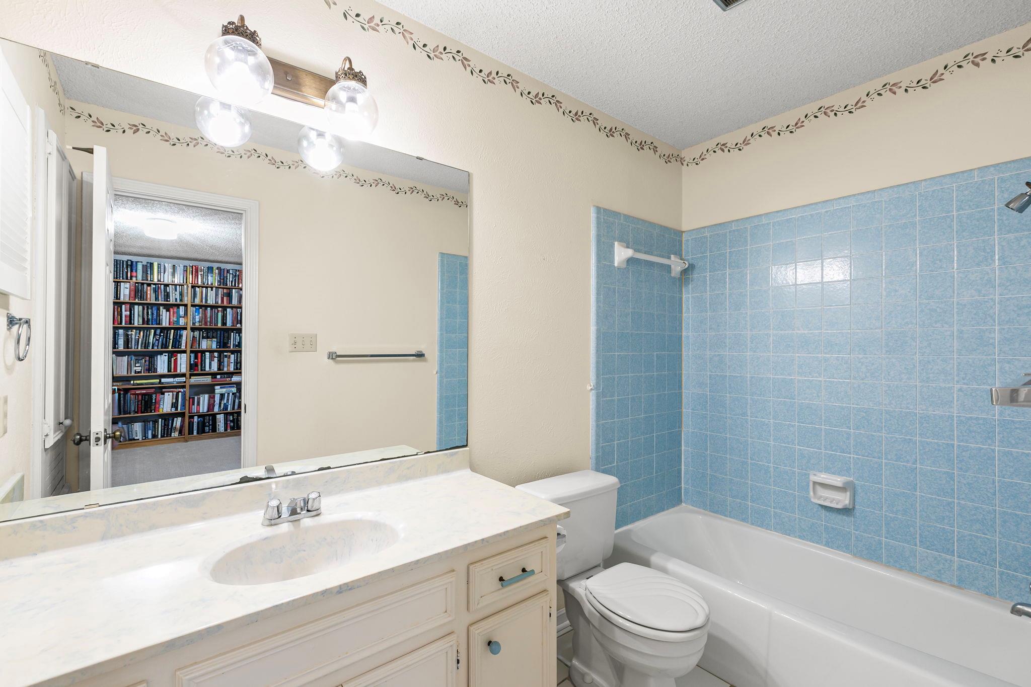 415 Dasher Dr, Lakeway, TX 78734