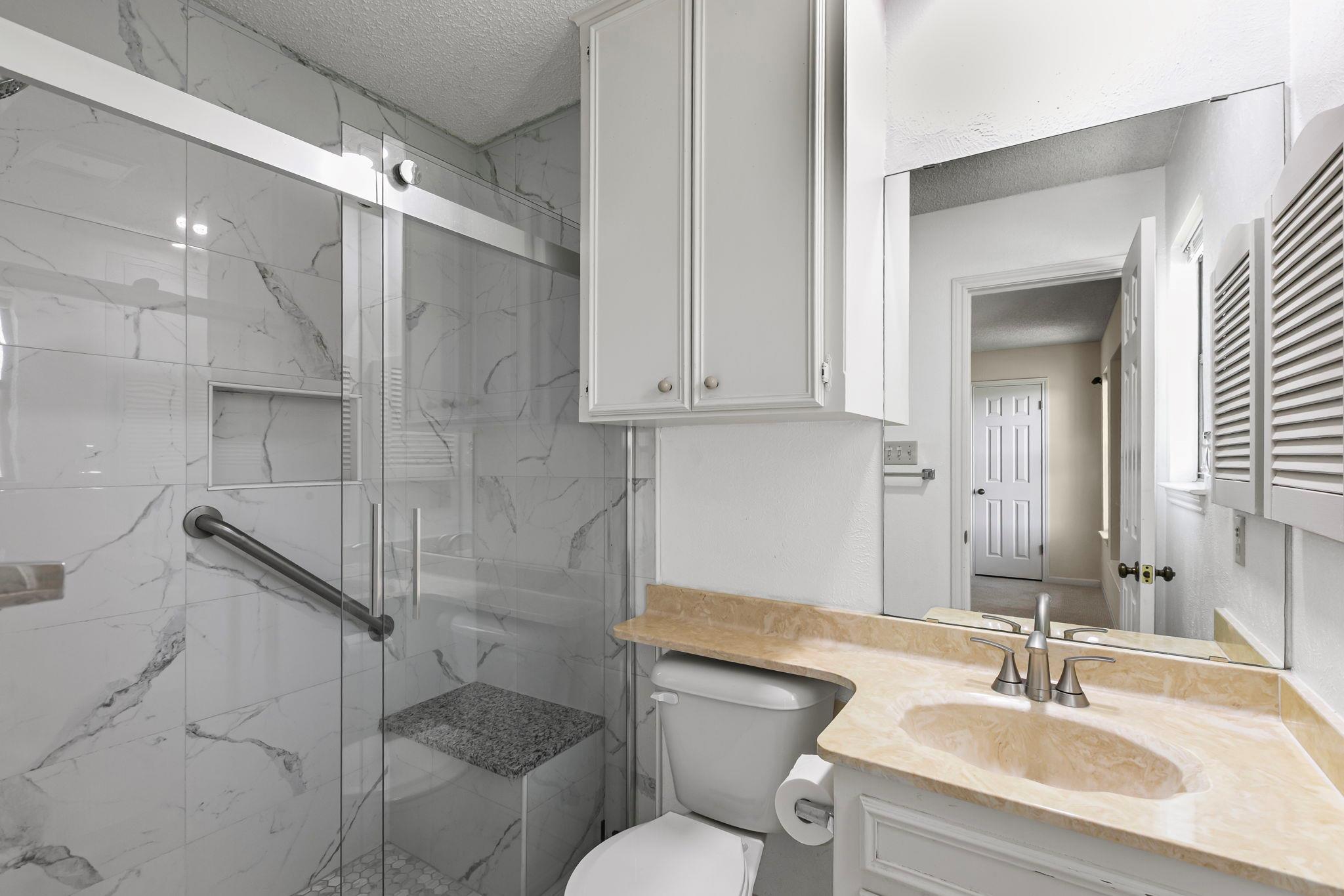 415 Dasher Dr, Lakeway, TX 78734