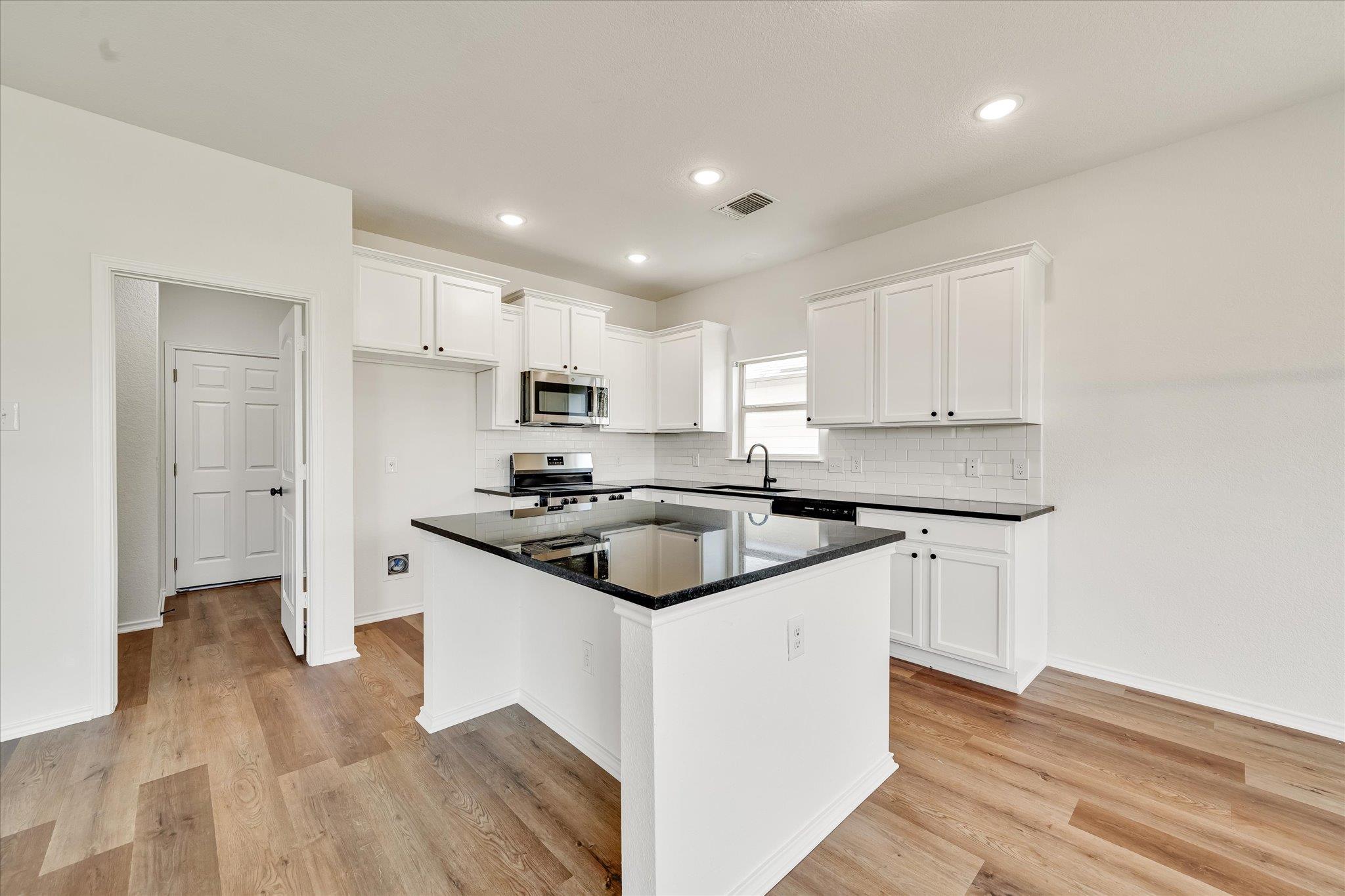 1109 Ibis Falls Loop, Jarrell, TX 76537