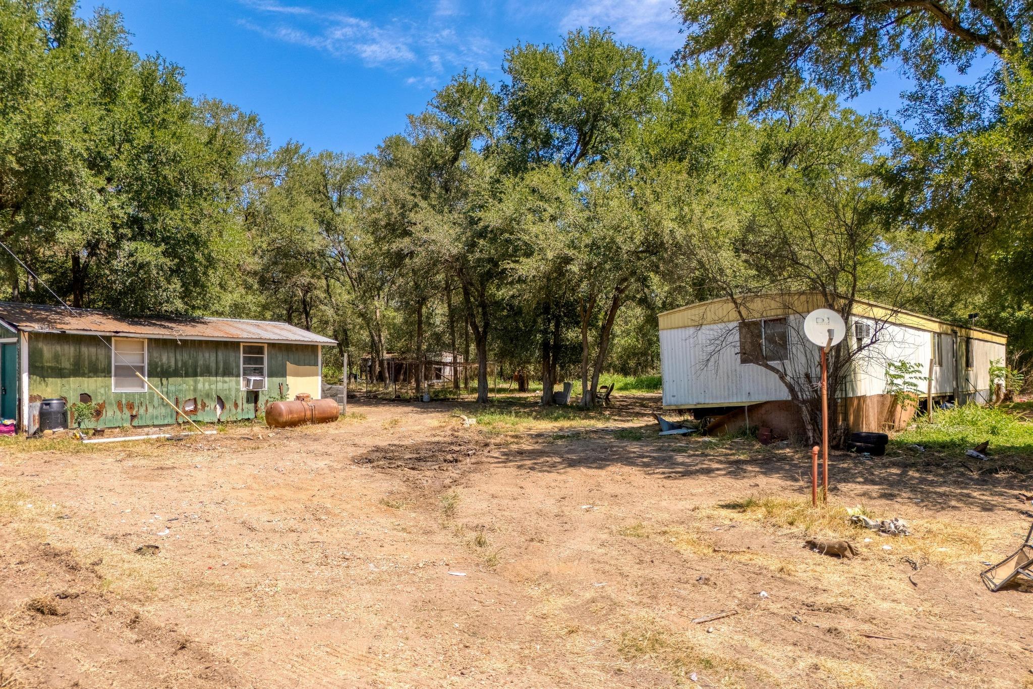1300 S Webberwood Way, Elgin, TX 78621