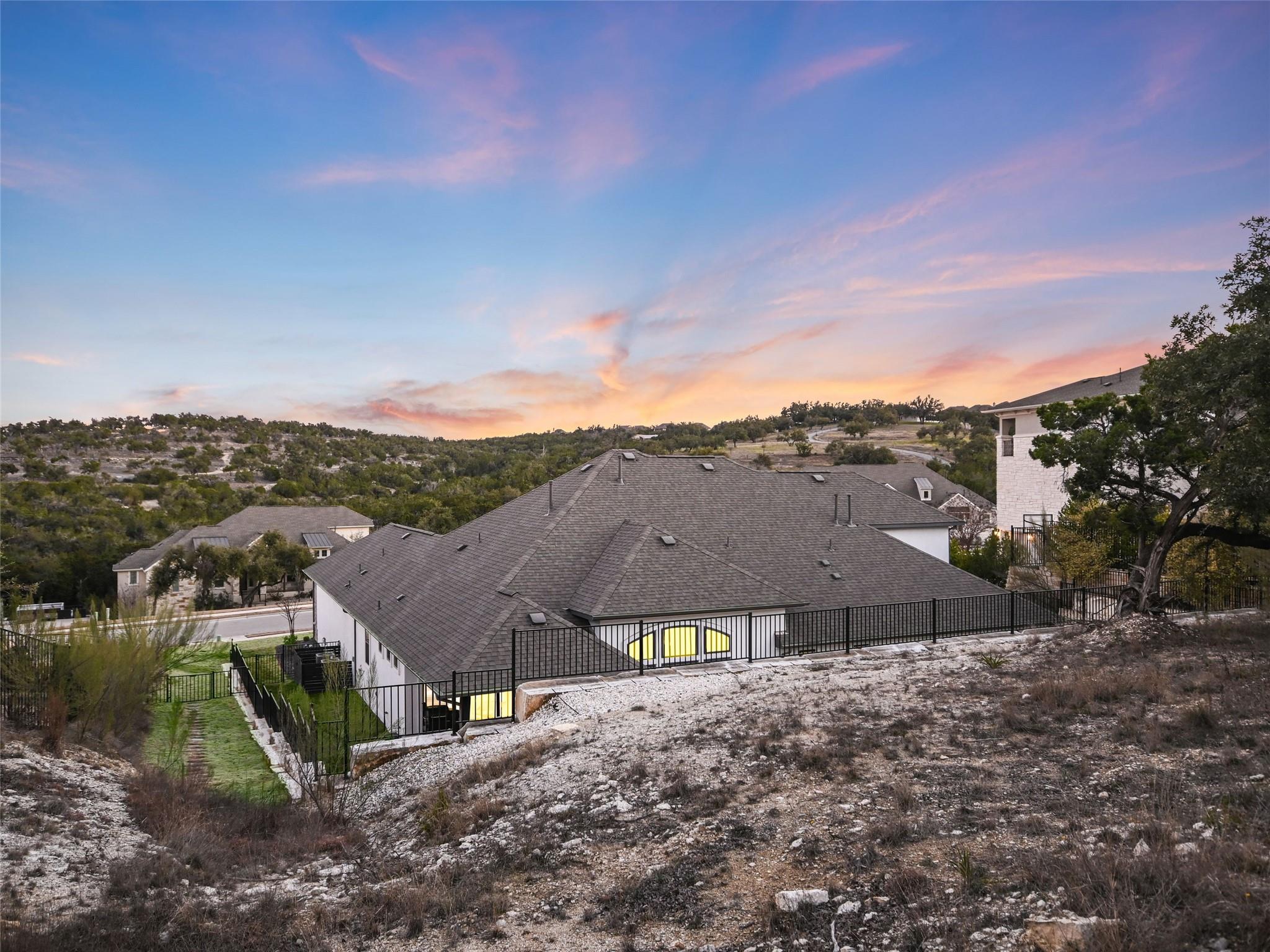 308 Lodestone Ln, Austin, TX 78738