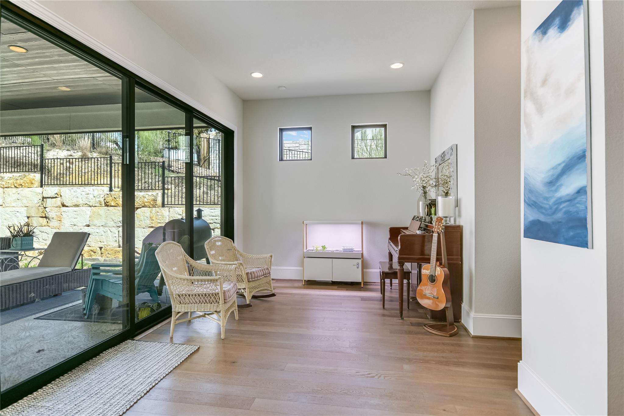 308 Lodestone Ln, Austin, TX 78738