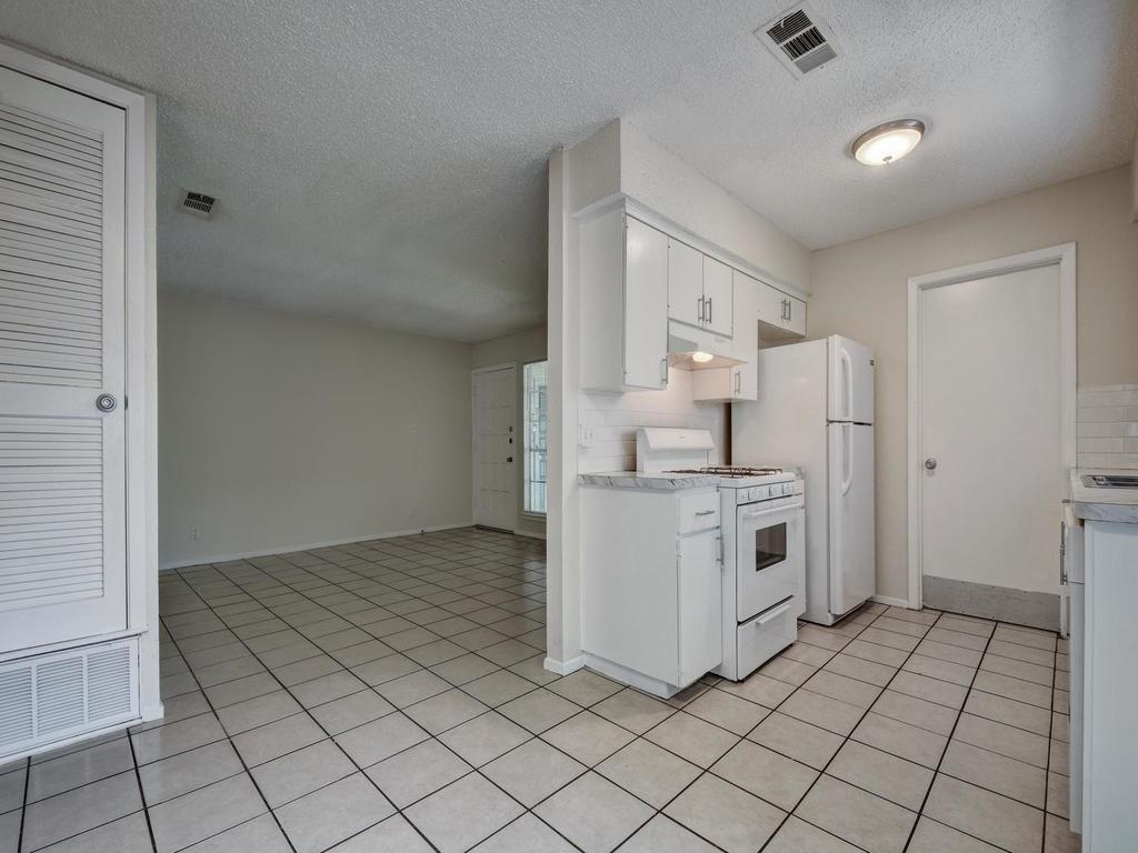 9003 Little Walnut Pkwy # A, Austin, TX 78758