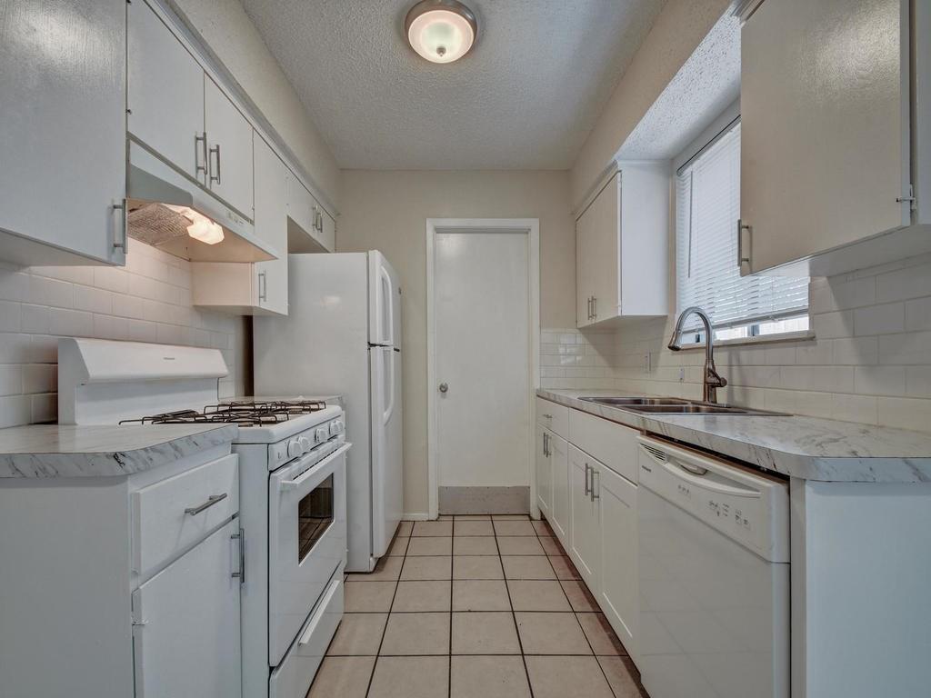 9003 Little Walnut Pkwy # A, Austin, TX 78758