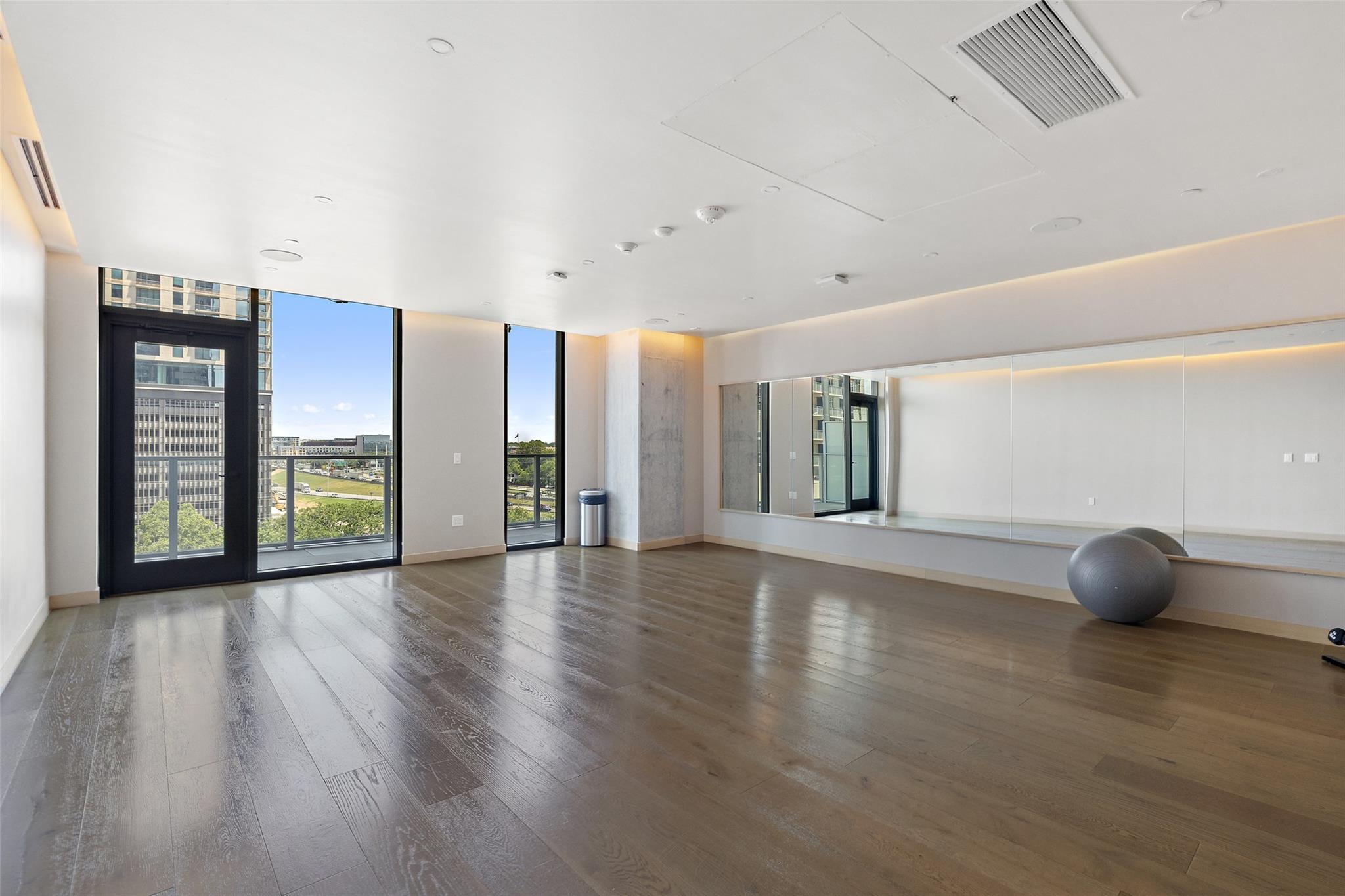 48 East Ave # 2201, Austin, TX 78701