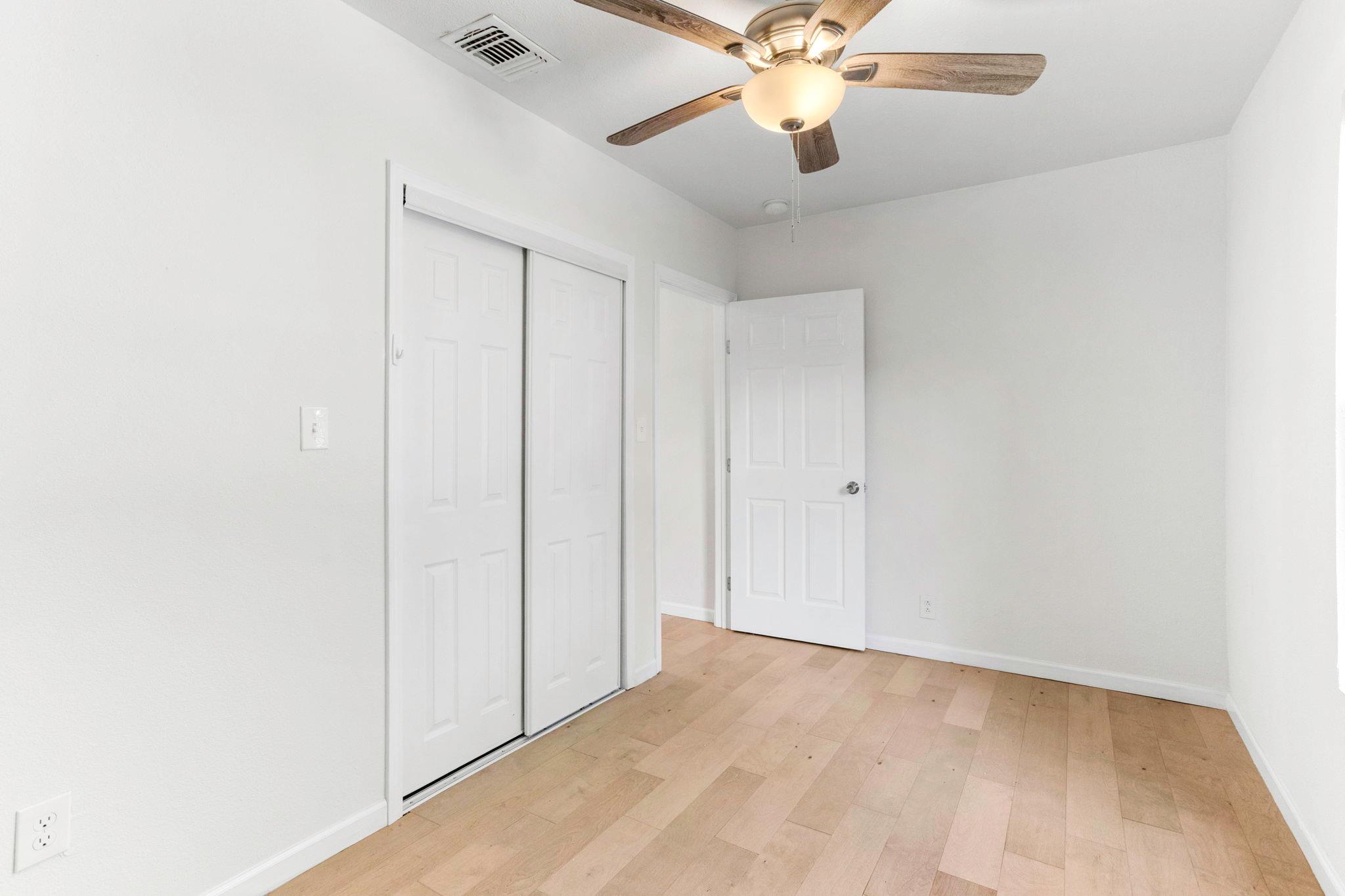 1530 E Crockett St, San Antonio, TX 78202