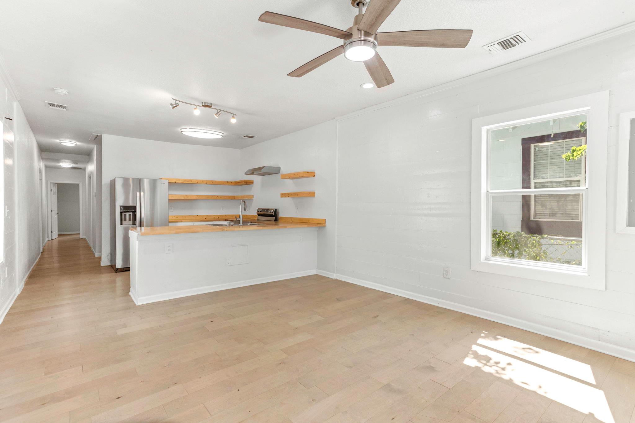 1530 E Crockett St, San Antonio, TX 78202