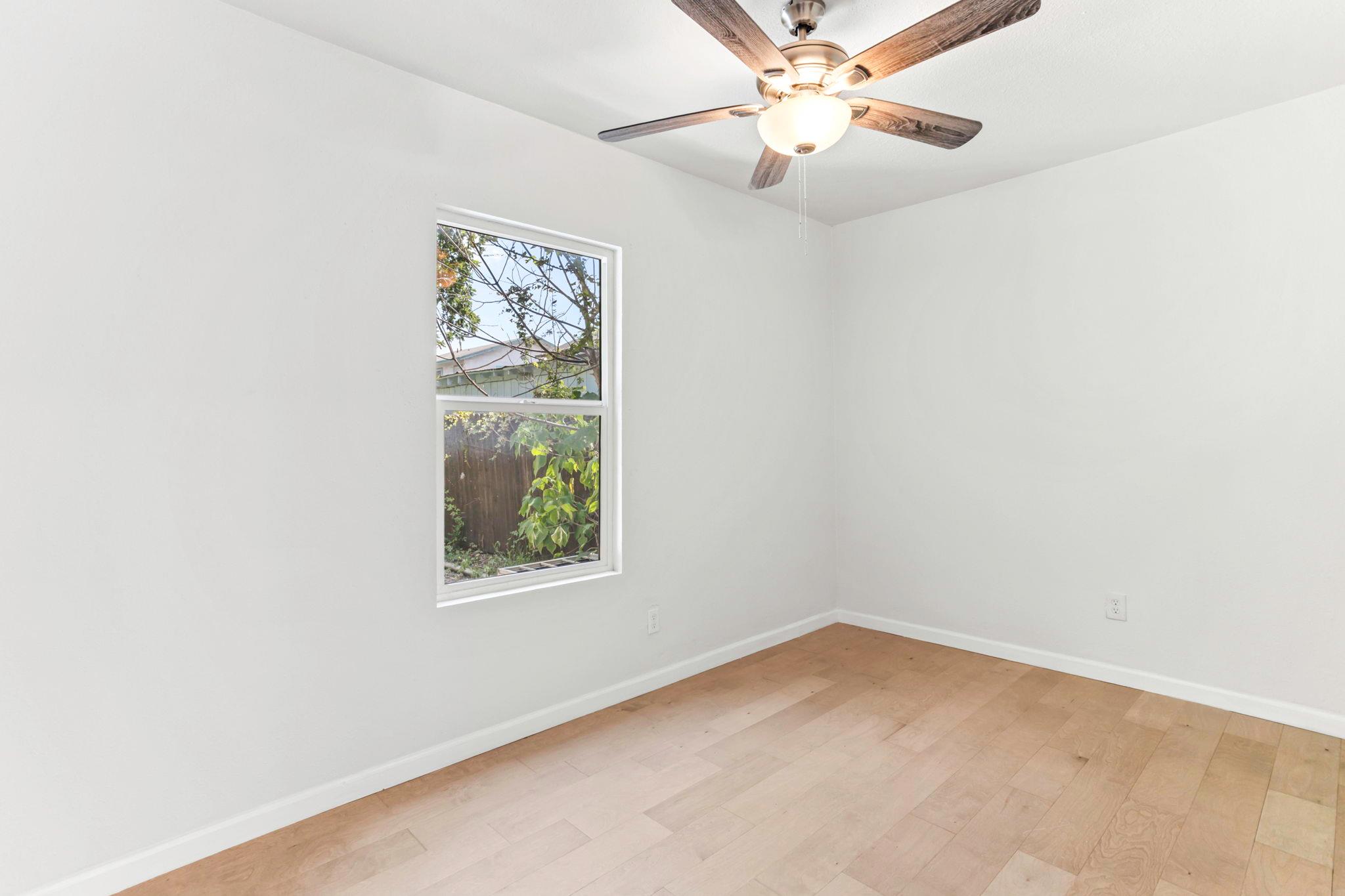 1530 E Crockett St, San Antonio, TX 78202
