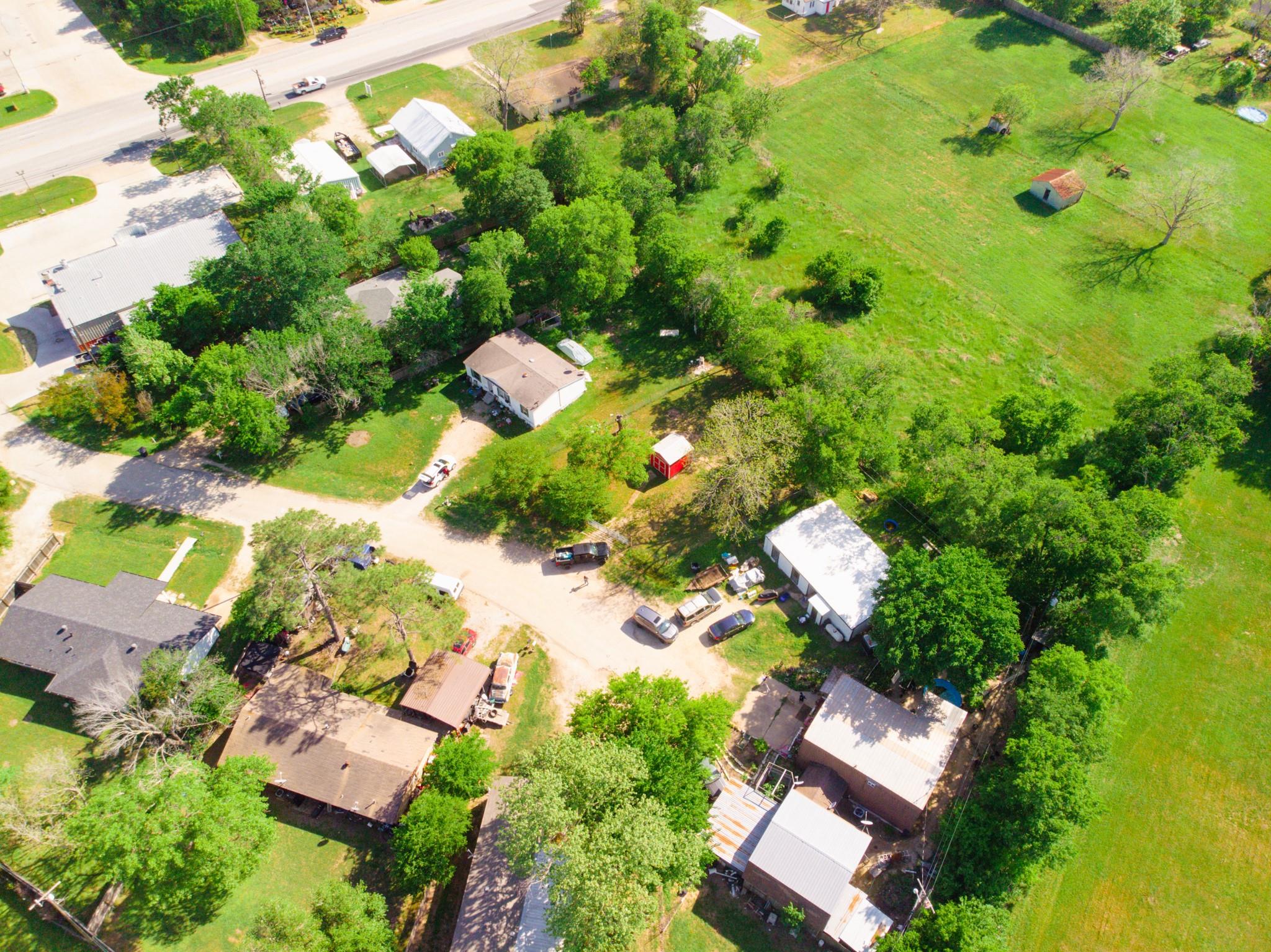 907 Westview Cir, Caldwell, TX 77836