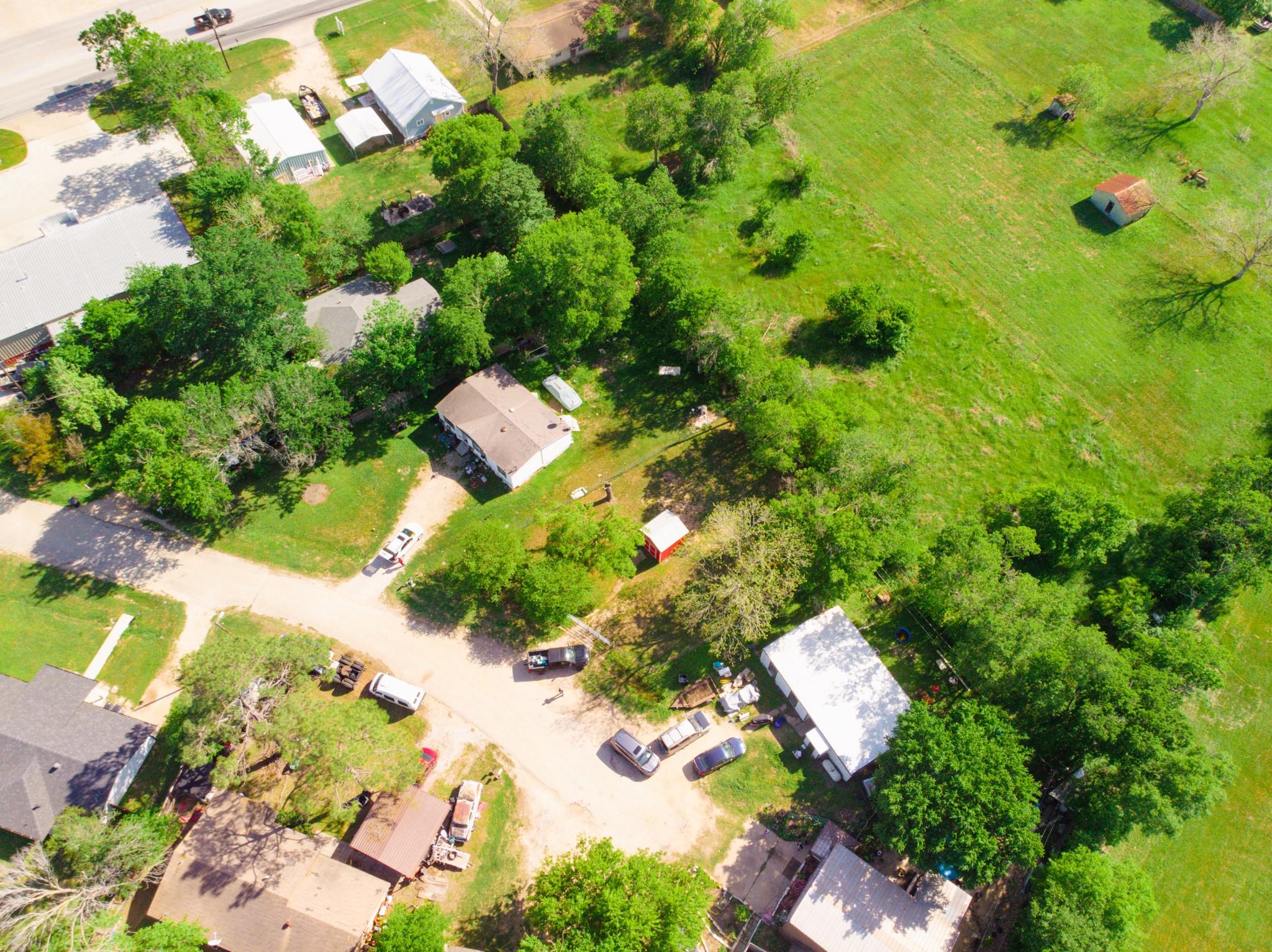 907 Westview Cir, Caldwell, TX 77836