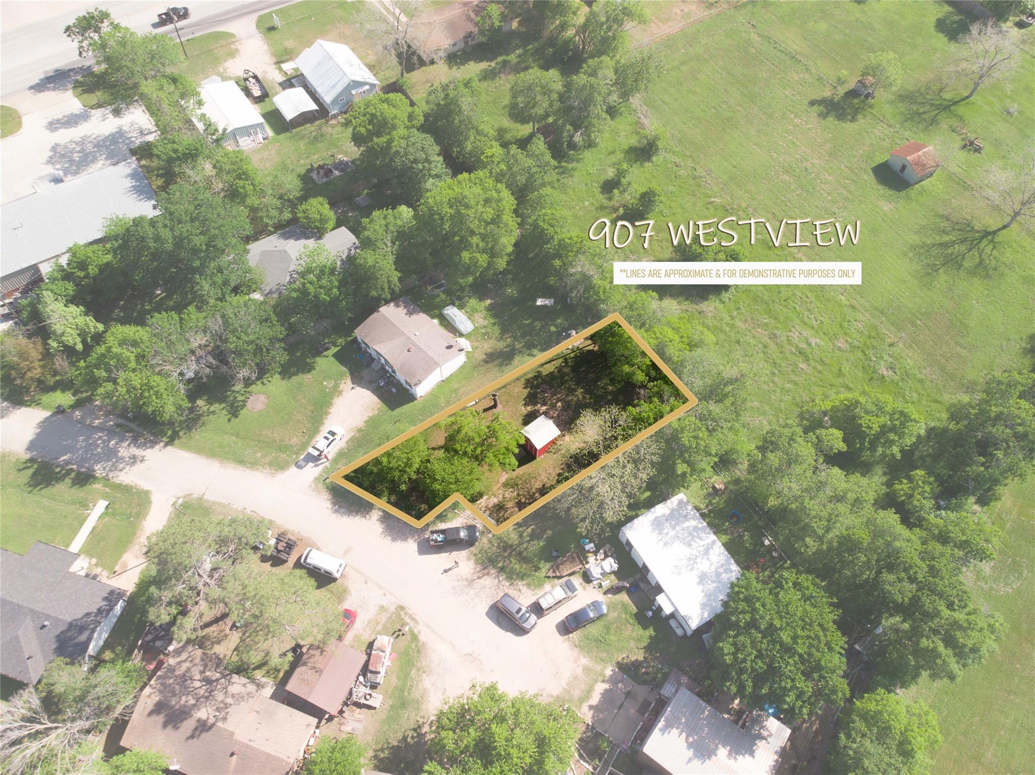 907 Westview Cir, Caldwell, TX 77836