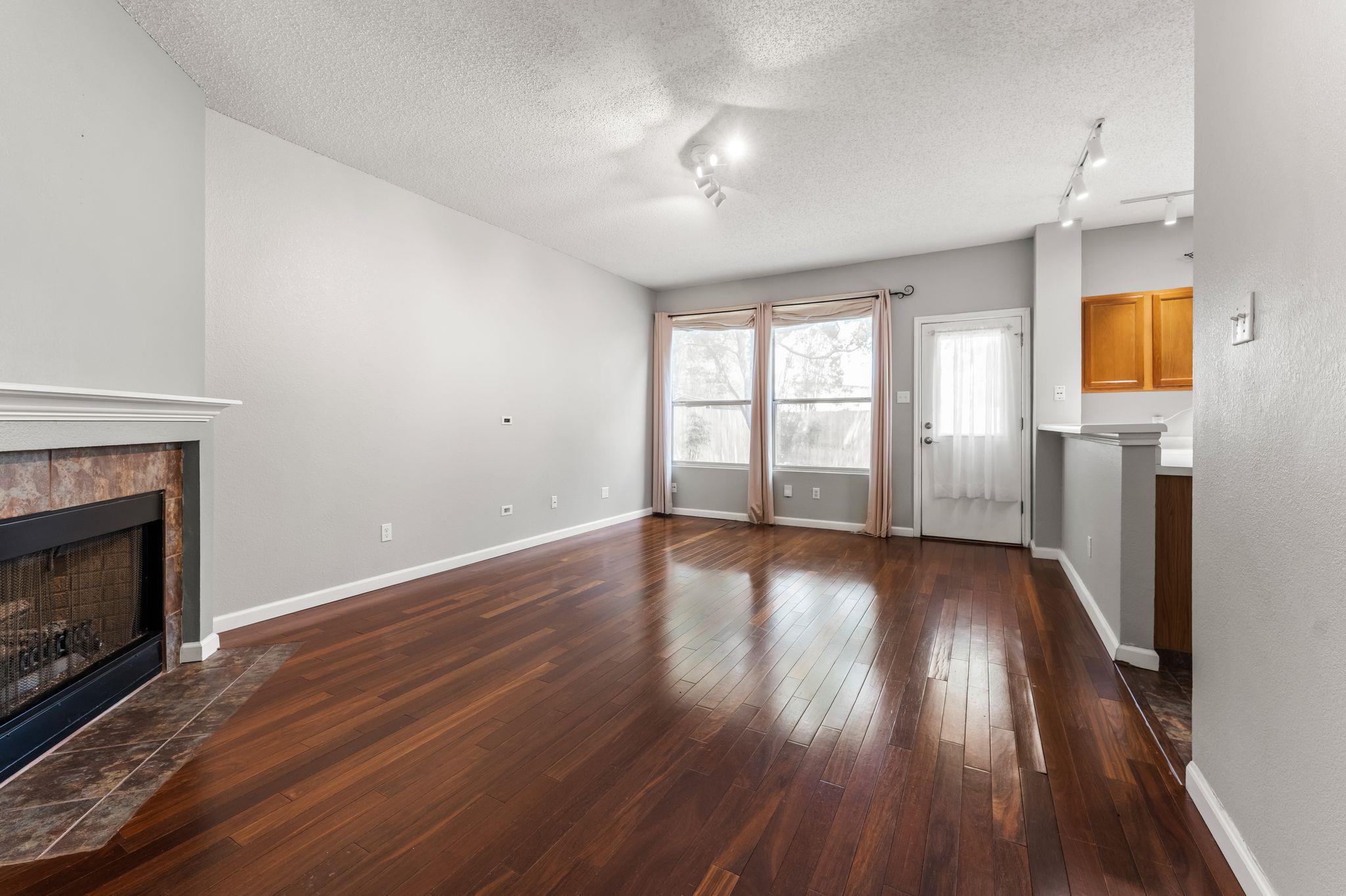 1303 Julies Walk, Pflugerville, TX 78660