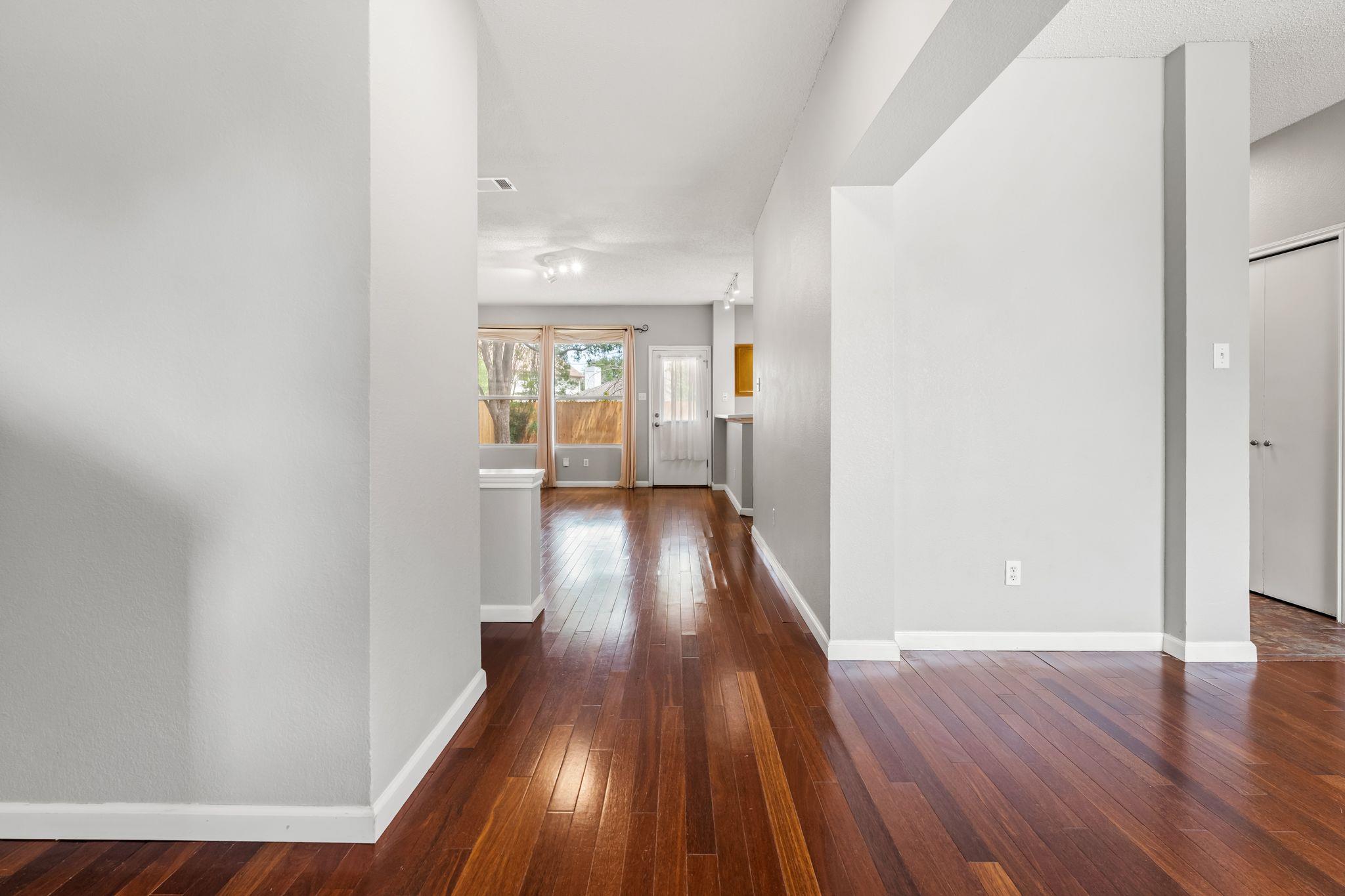 1303 Julies Walk, Pflugerville, TX 78660