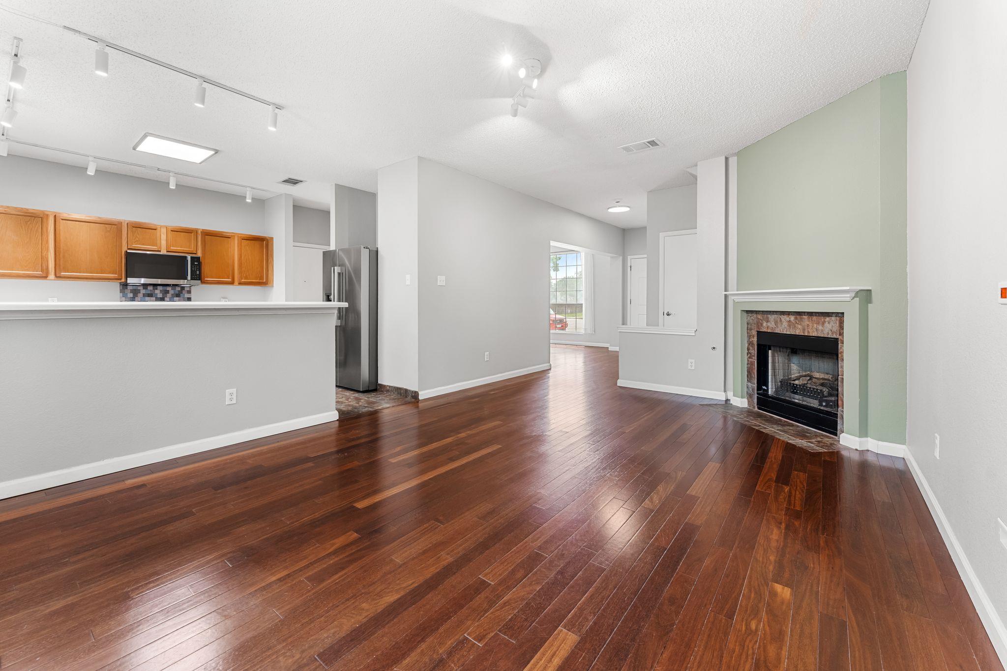 1303 Julies Walk, Pflugerville, TX 78660