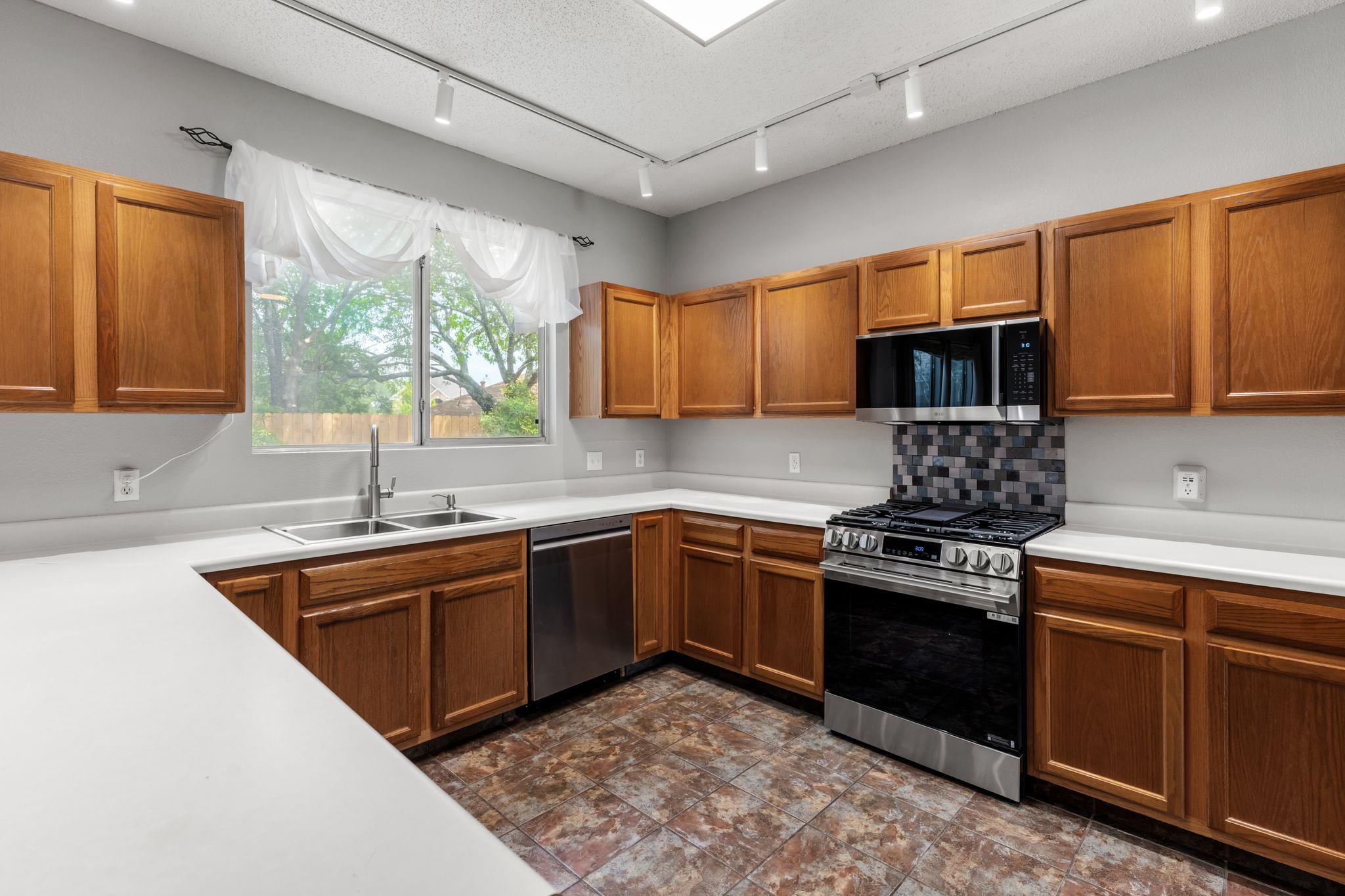 1303 Julies Walk, Pflugerville, TX 78660