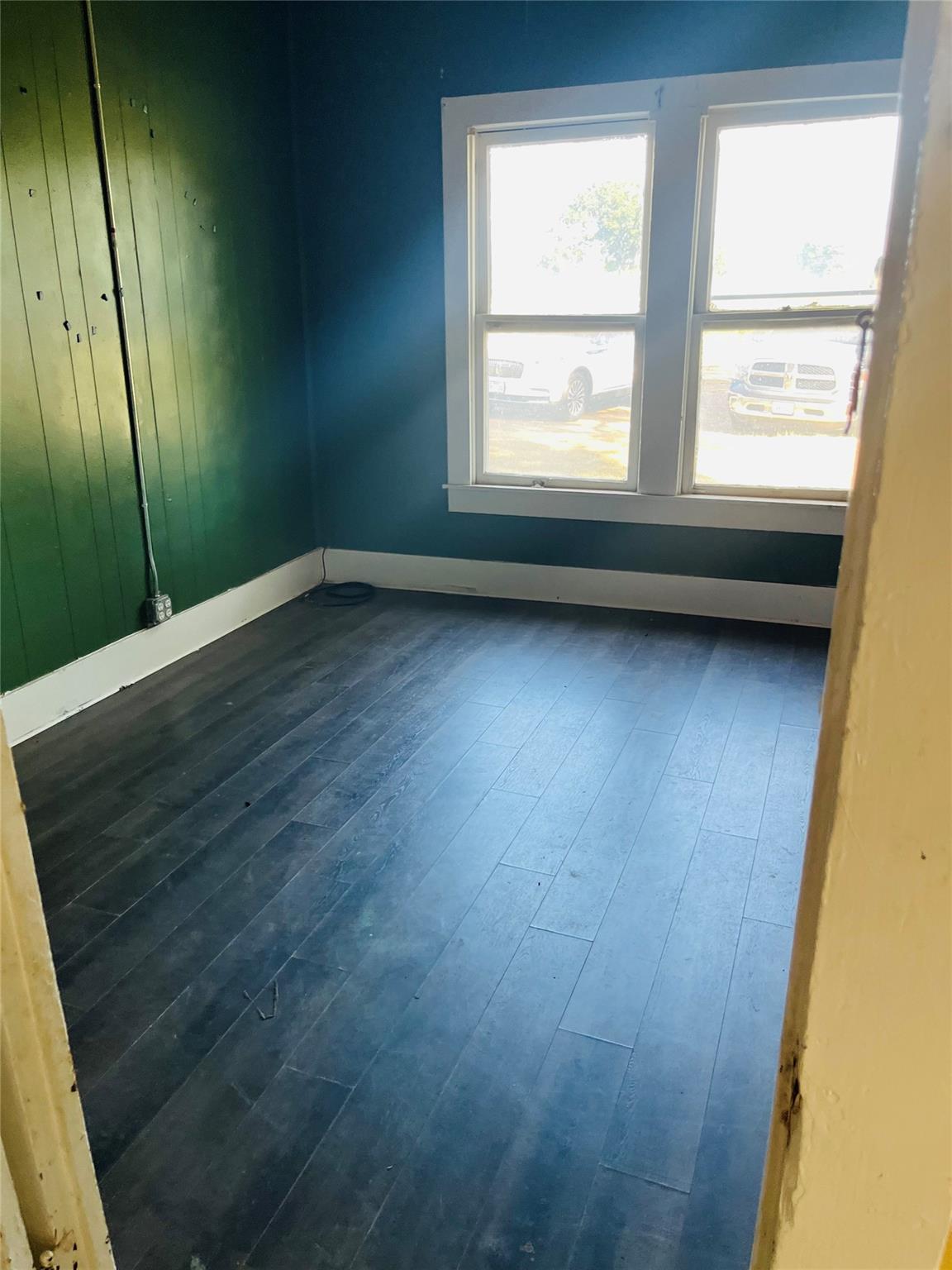 106 N Pear St, Rockdale, TX 76567